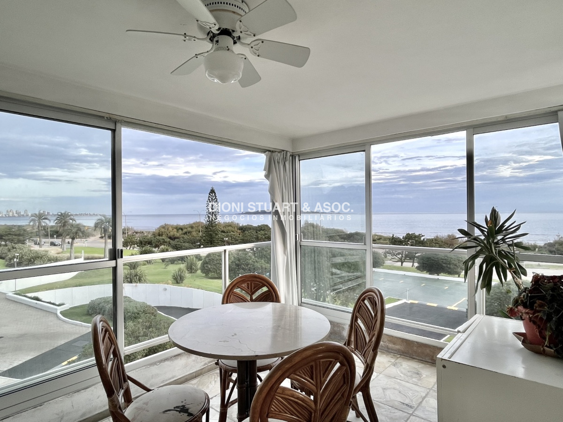 Apartamento ID.470 - TORRE WASHINGTON ESQUINERO DE 3 DORMITORIOS EN VENTA