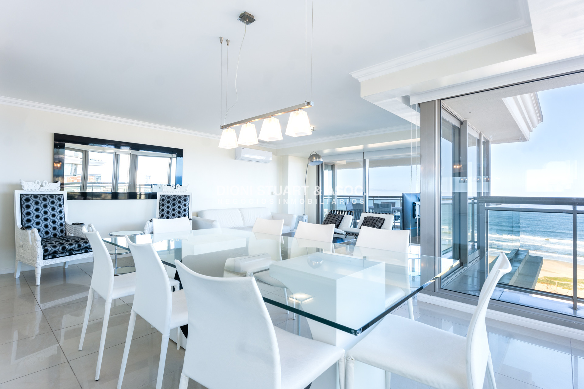 Apartamento ID.982 - APARTAMENTO EN IMPERIALE I EN VENTA - ESQUINERO - 3 DORMITORIOS EN SUITE + DEPENDENCIA
