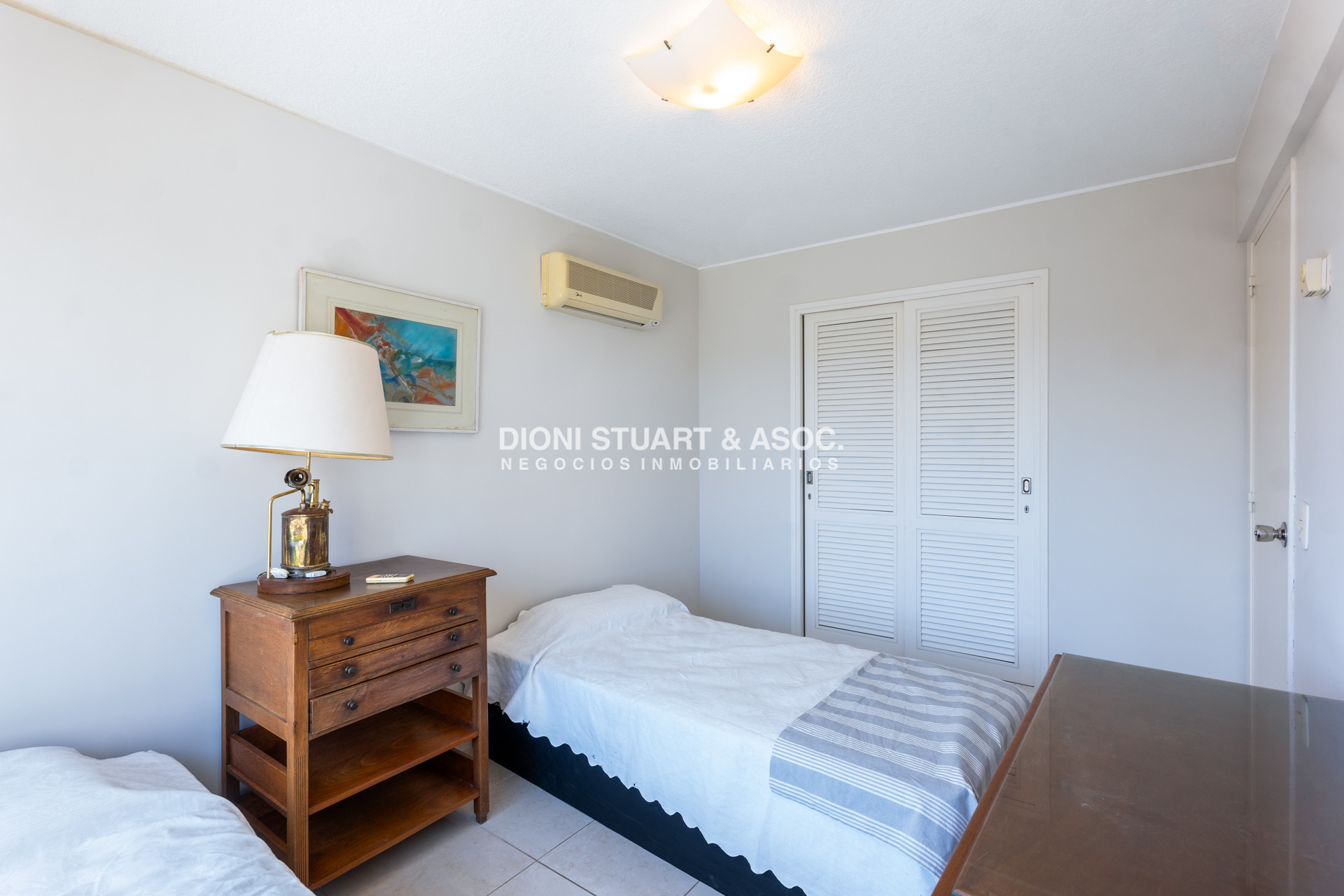 Apartamento ID.768 - DEPARTAMENTO EN VENTA FRENTE AL MAR EN TORRE JEFFERSON - 3 DORMITORIOS + DEPENDENCIA -  RECICLADO - COMPLEJO LINCOLN CENTER