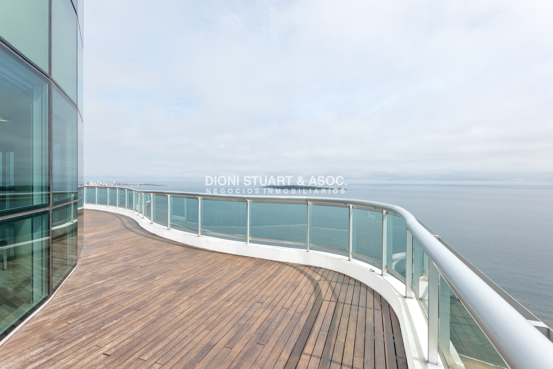 Apartamento ID.223 - TORRE AQUARELA - PENT HOUSE TRIPLEX - ESQUINA PUNTA BALLENA