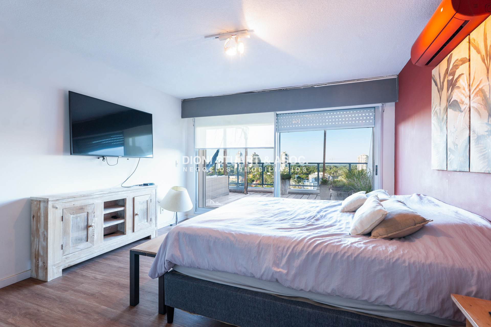 Apartamento ID.922 - PENT HOUSE DUPLEX EN LA MANSA - 4 DORM Y DEP - COMPLEJO LINCOLN CENTER - TORRE WILSON
