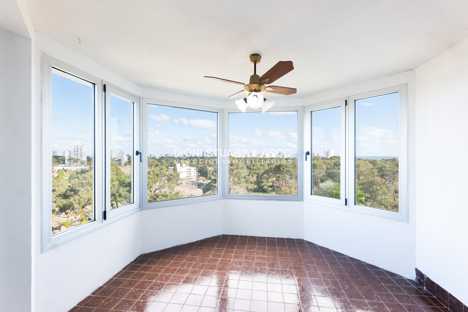 Apartamento ID.778 - Apartamento en Venta en Oportunidad - Roosevelt Center - 3 Dormitorios - Reciclado