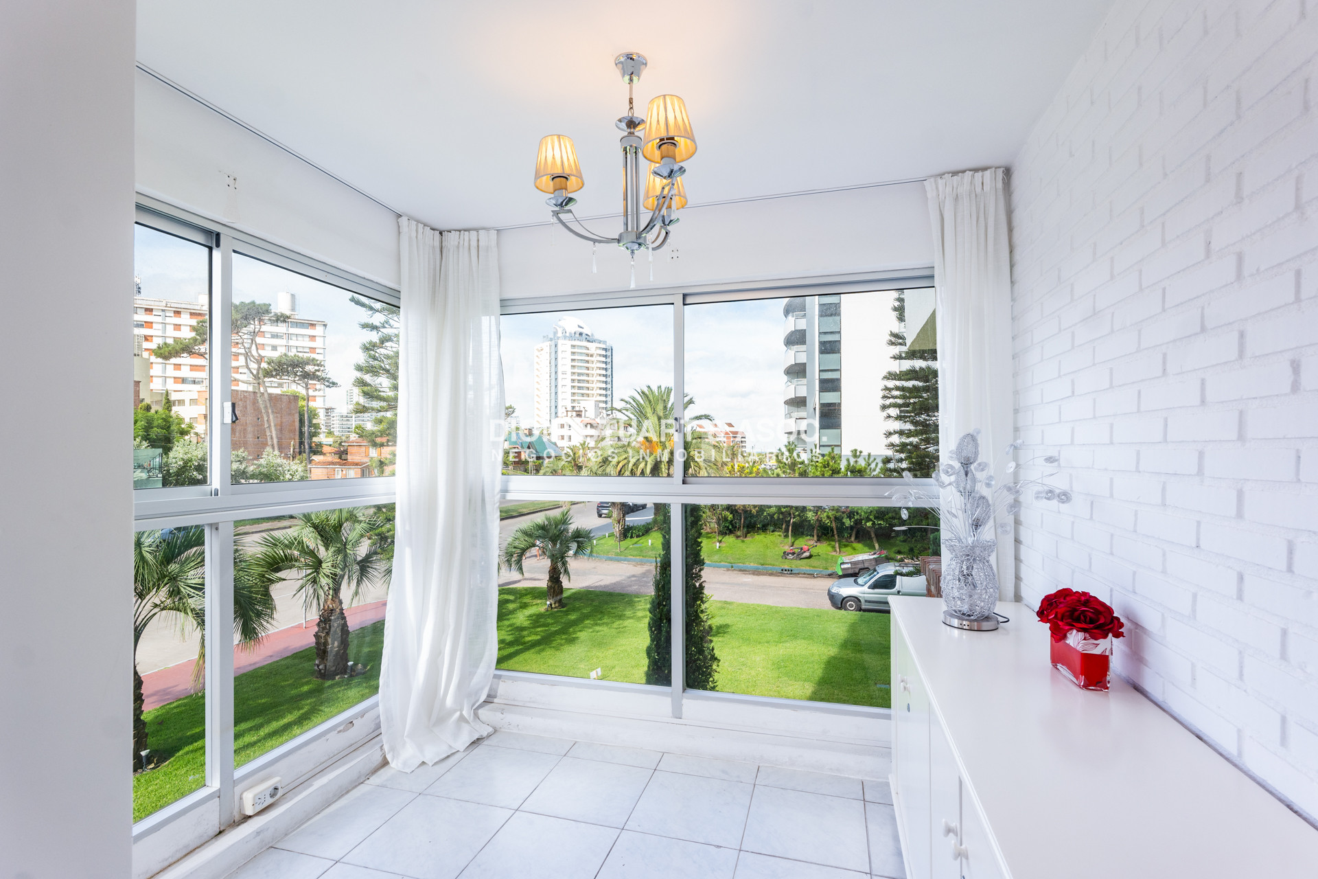 Apartamento ID.909 - DEPARTAMENTO EN VENTA DE 2 DORMITORIOS Y MEDIO - EDIFICIO LONG BEACH - TODOS LOS AMENITIES