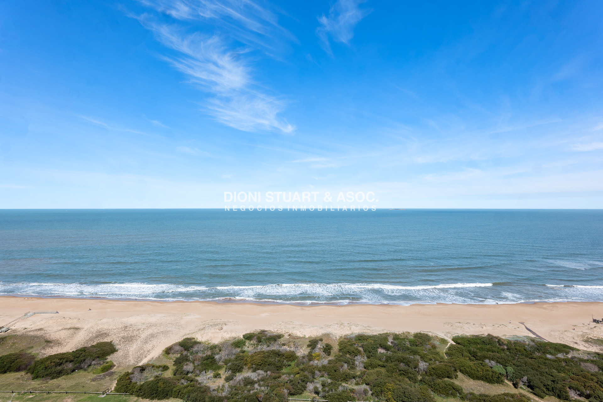 Apartamento ID.1121 - TRUMP UNIFICADO - 4 SUITES + DEPENDENCIA