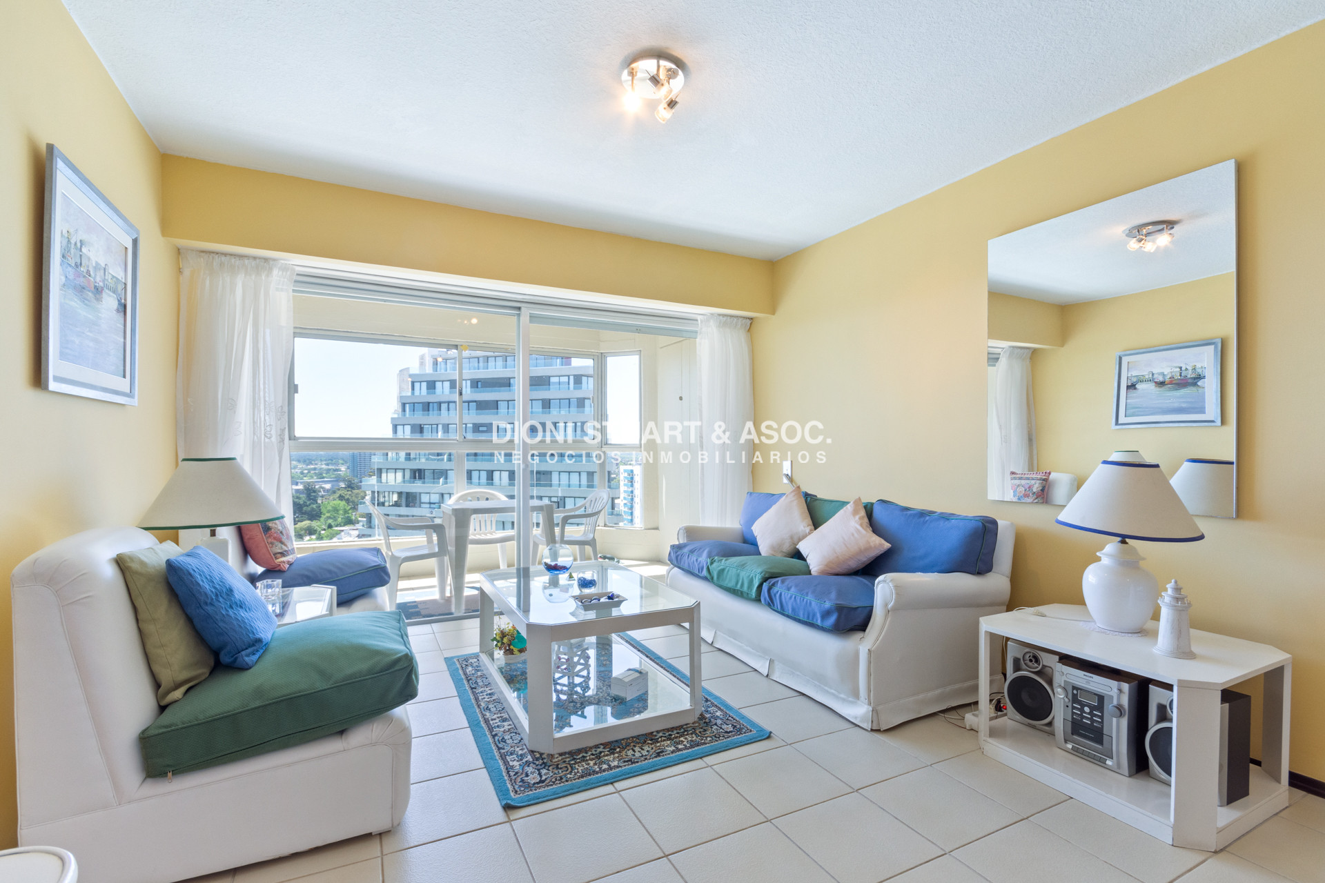 Apartamento ID.579 - Parquemar Roosevelt - Piso alto - 2 Dorm 