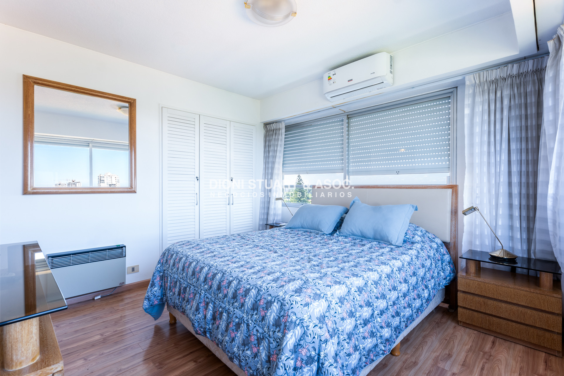 Apartamento ID.903 - DEPARTAMENTO EN ROOSEVELT - 2 DORMITORIOS - RECICLADO - CON VISTA - PARQUEMAR R