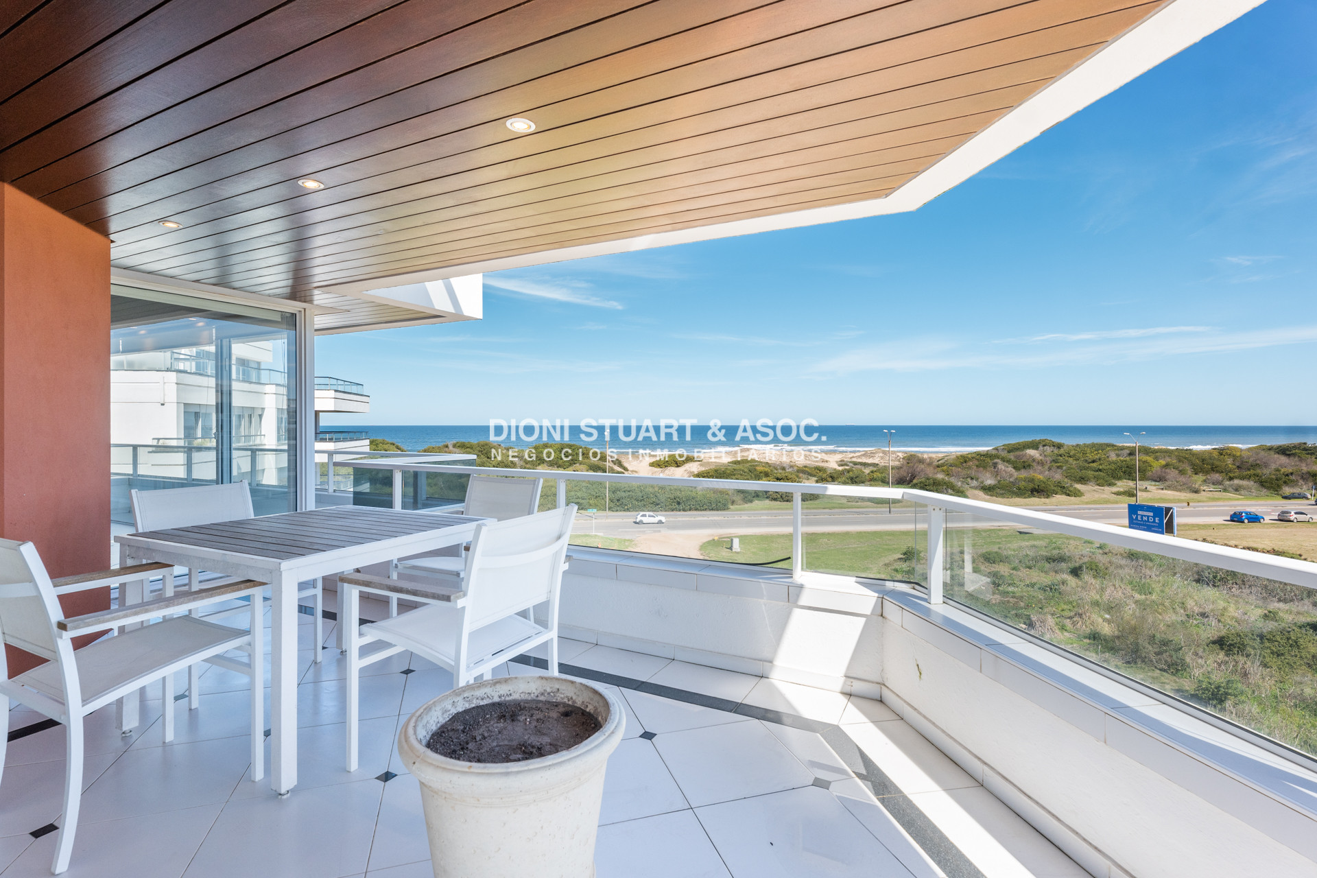 Apartamento ID.757 - PENT HOUSE EN VENTA PRIMERA LINEA BRAVA - EDIF. AGUAS AZULES - 5 DORM EN SUITE