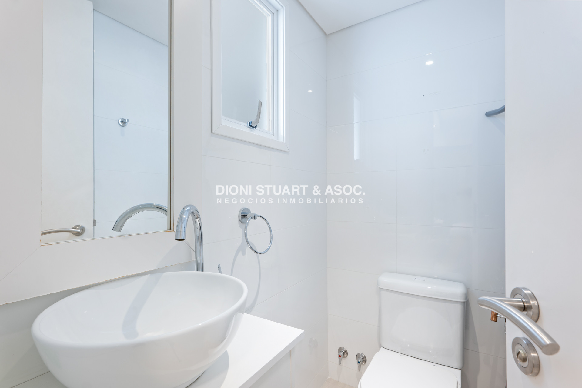 Apartamento ID.651 - Edificio Aquarela  - 2 Dormitorios en Suite + Dependencia