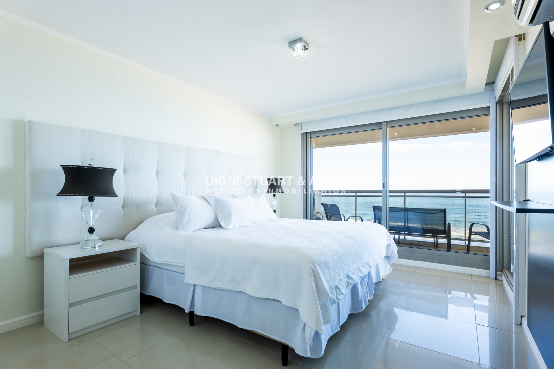 Apartamento ID.983 - IMPERIALE I EN VENTA - APARTAMENTO ESQUINERO - 3 DORM EN SUITE + DEP.