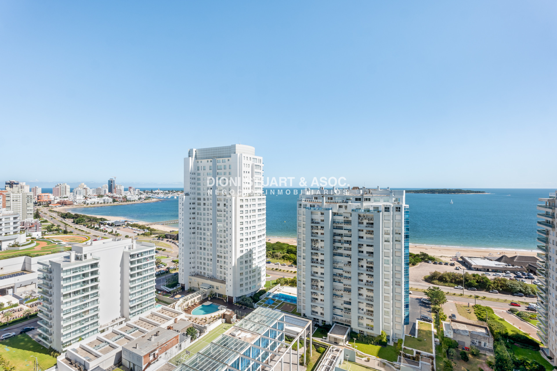 Apartamento ID.937 - GALA TOWER DEPARTAMENTO EN VENTA EN PLAYA MANSA 2 DORMITORIOS CON PARRILLERO INCREIBLE VISTA AL MAR