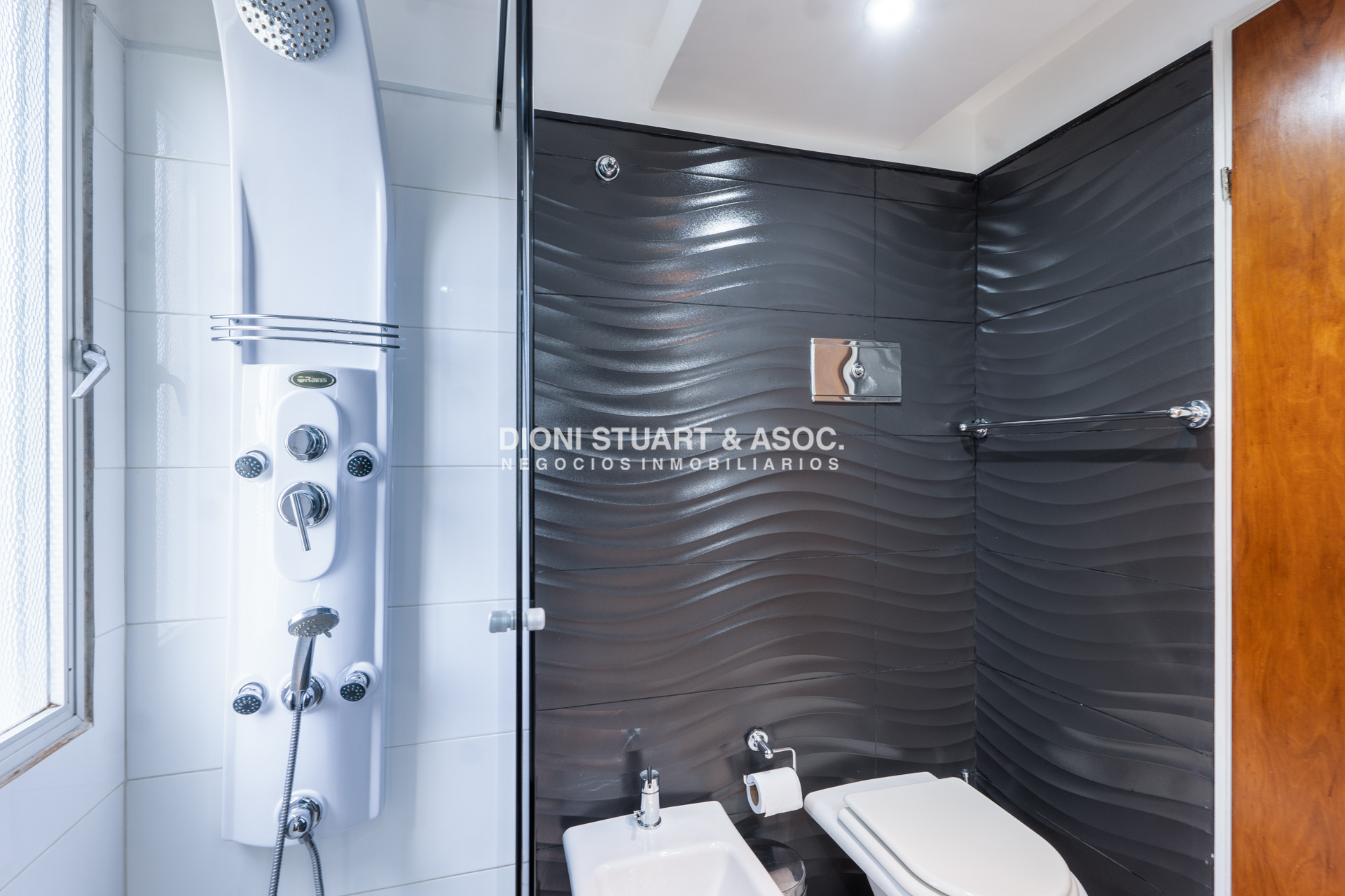 Apartamento ID.1047 - VENTA APARTAMENTO 2 DORMITORIOS ROOSEVELT RECICLADO - LA MEJOR ORIENTACIÓN SOLAR - PARQUEMAR ROOSEVELT