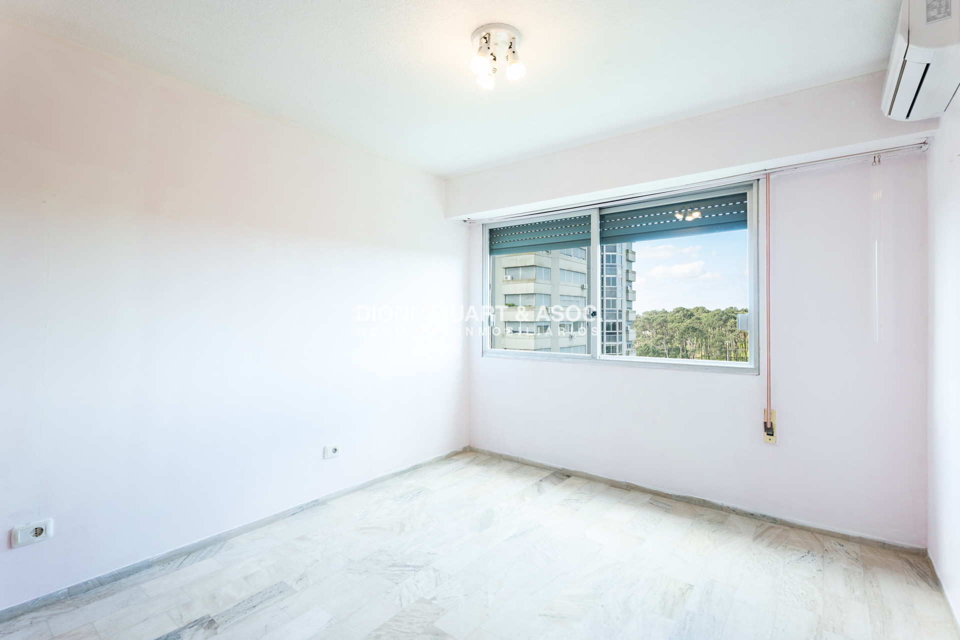 Apartamento ID.778 - Apartamento en Venta en Oportunidad - Roosevelt Center - 3 Dormitorios - Reciclado