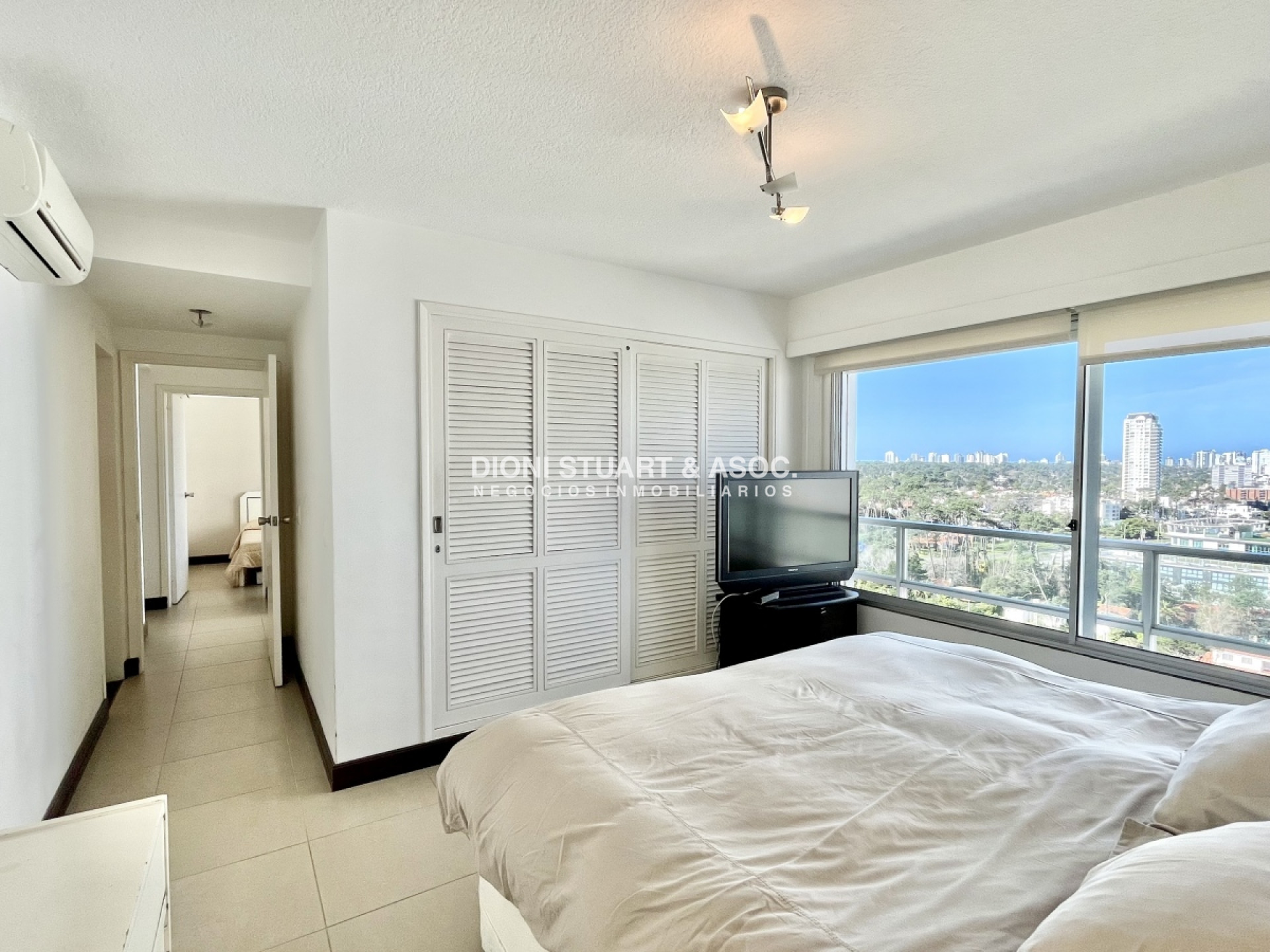 Apartamento ID.7 - Apartamento de 3 Dormitorios + Dependencia - Reciclado - La Mansa - Complejo Lincoln Center