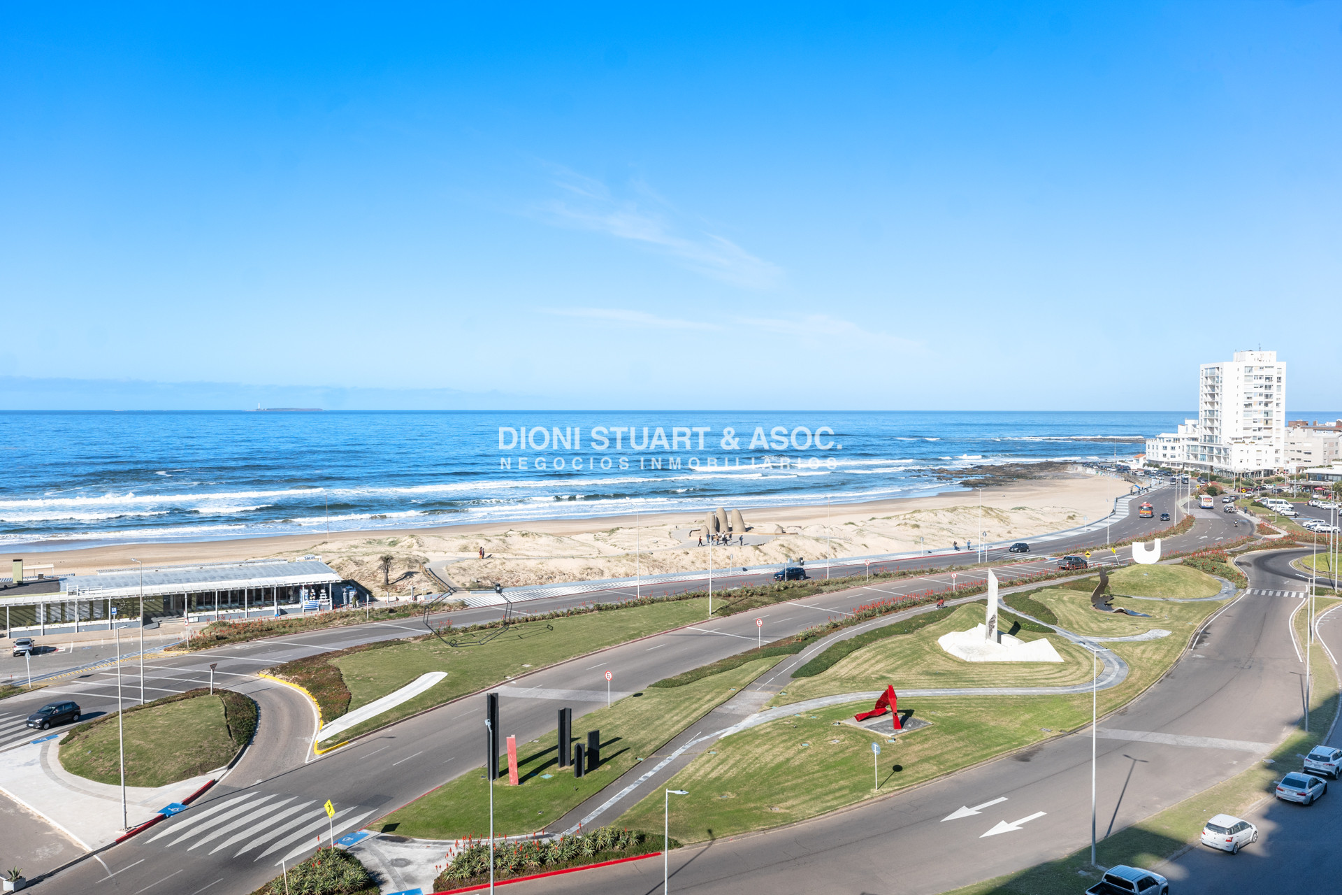 Apartamento ID.984 - IMPERIALE II ESQUINERO APARTAMENTO EN VENTA - 3 DORMITORIOS EN SUITE + DEPENDENCIA