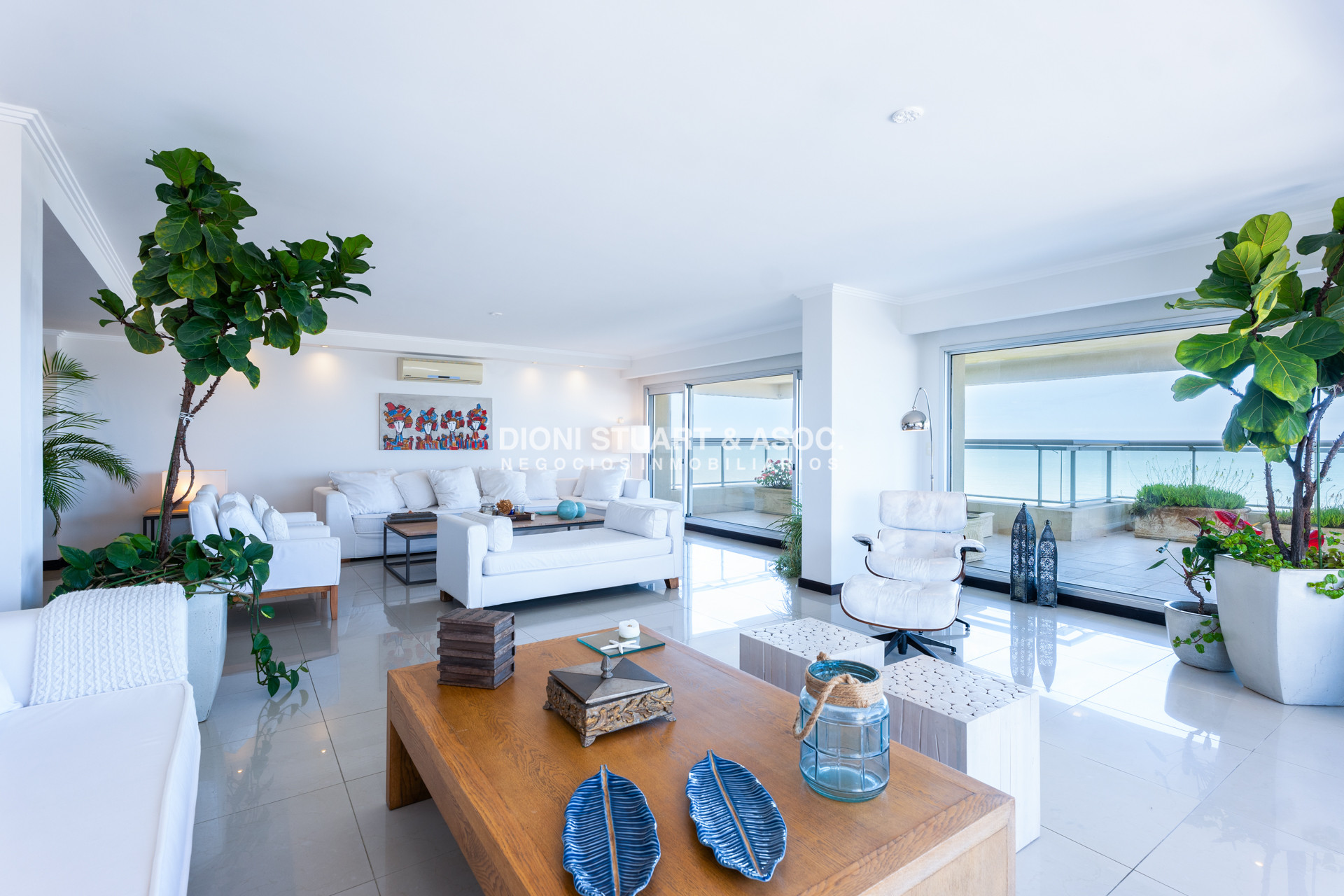 Apartamento ID.839 - Torre Lobos Esquinero - 3 Dorm en suite + Dep.