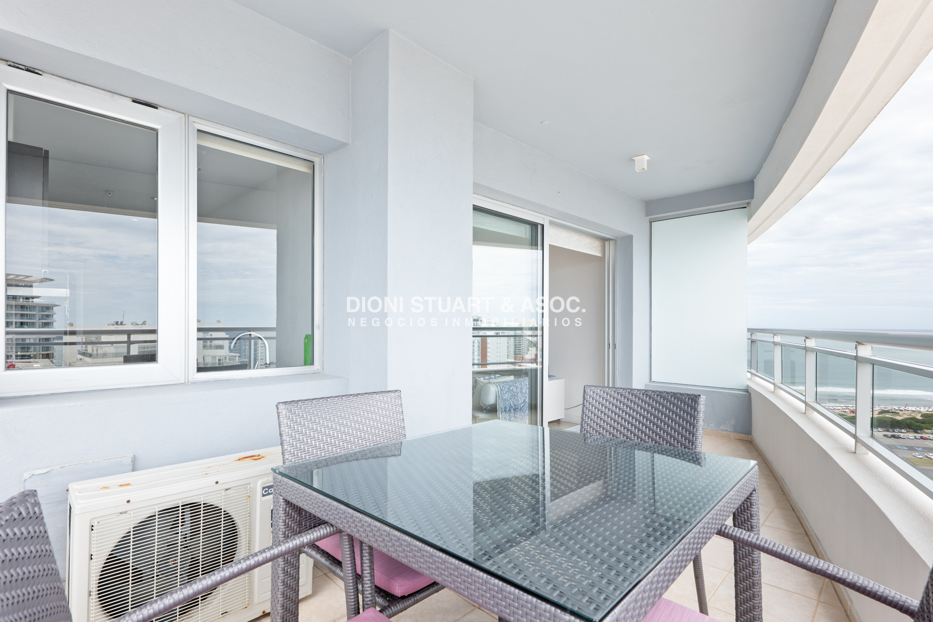 Apartamento ID.601 - Forest Tower 2 - Piso Alto - 3 Dorm