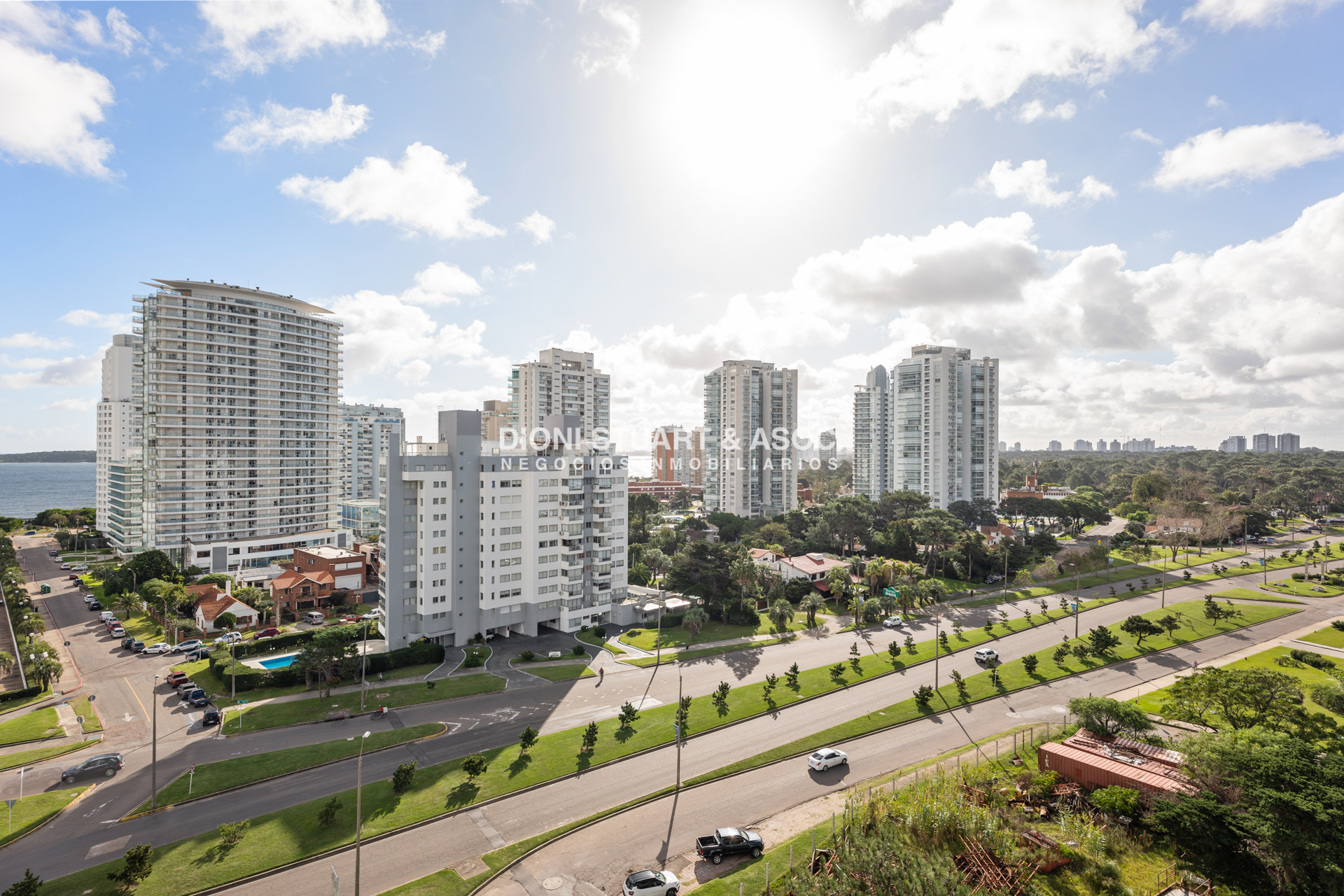 Apartamento ID.662 - CASINO TOWER - EN VENTA - 2 DORM - TIPOLOGÍA 05