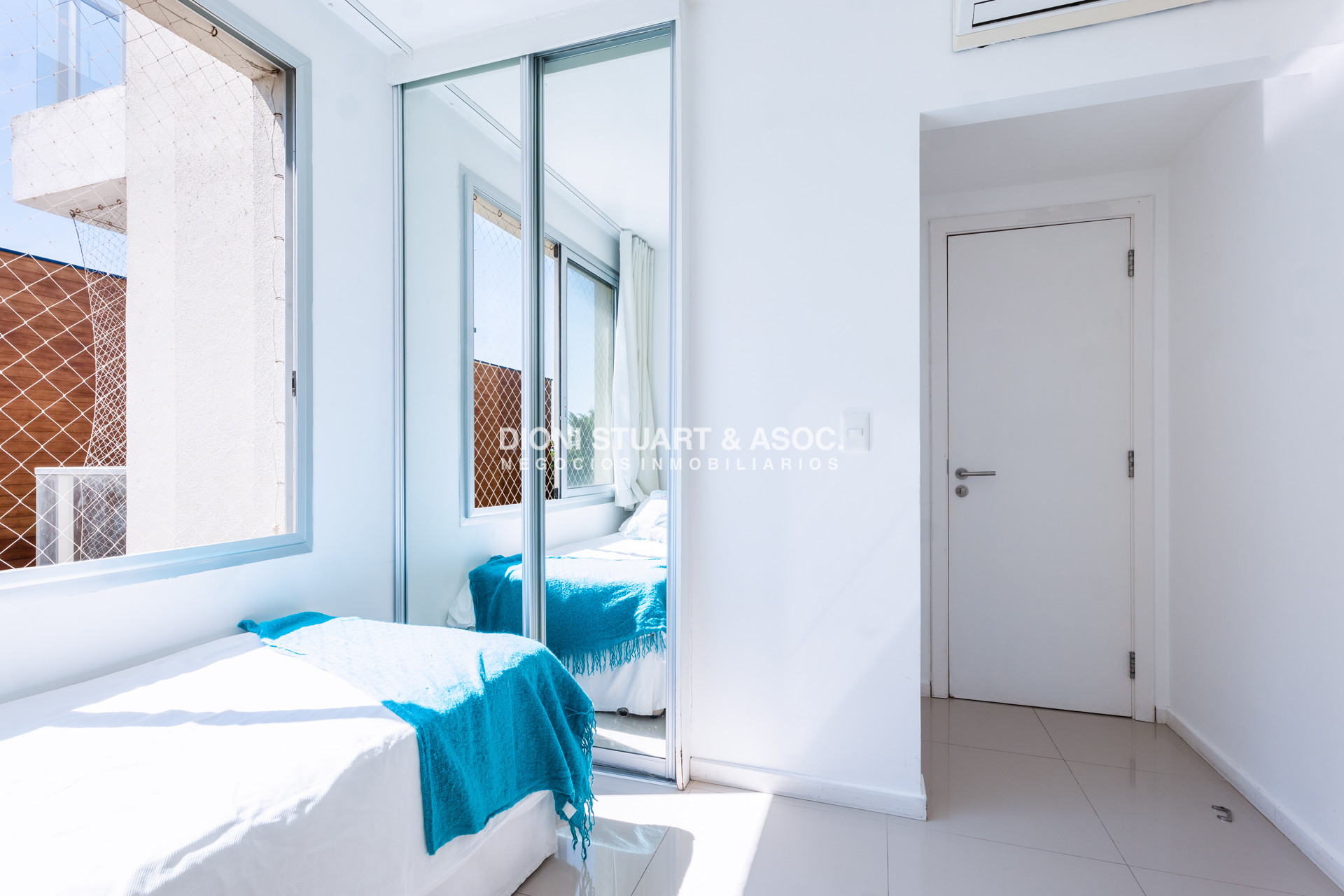Apartamento ID.925 - DEPARTAMENTO PENT HOUSE EN VENTA - 3 DORM Y DEP. - PARRILLERO - PLAYA MANSA