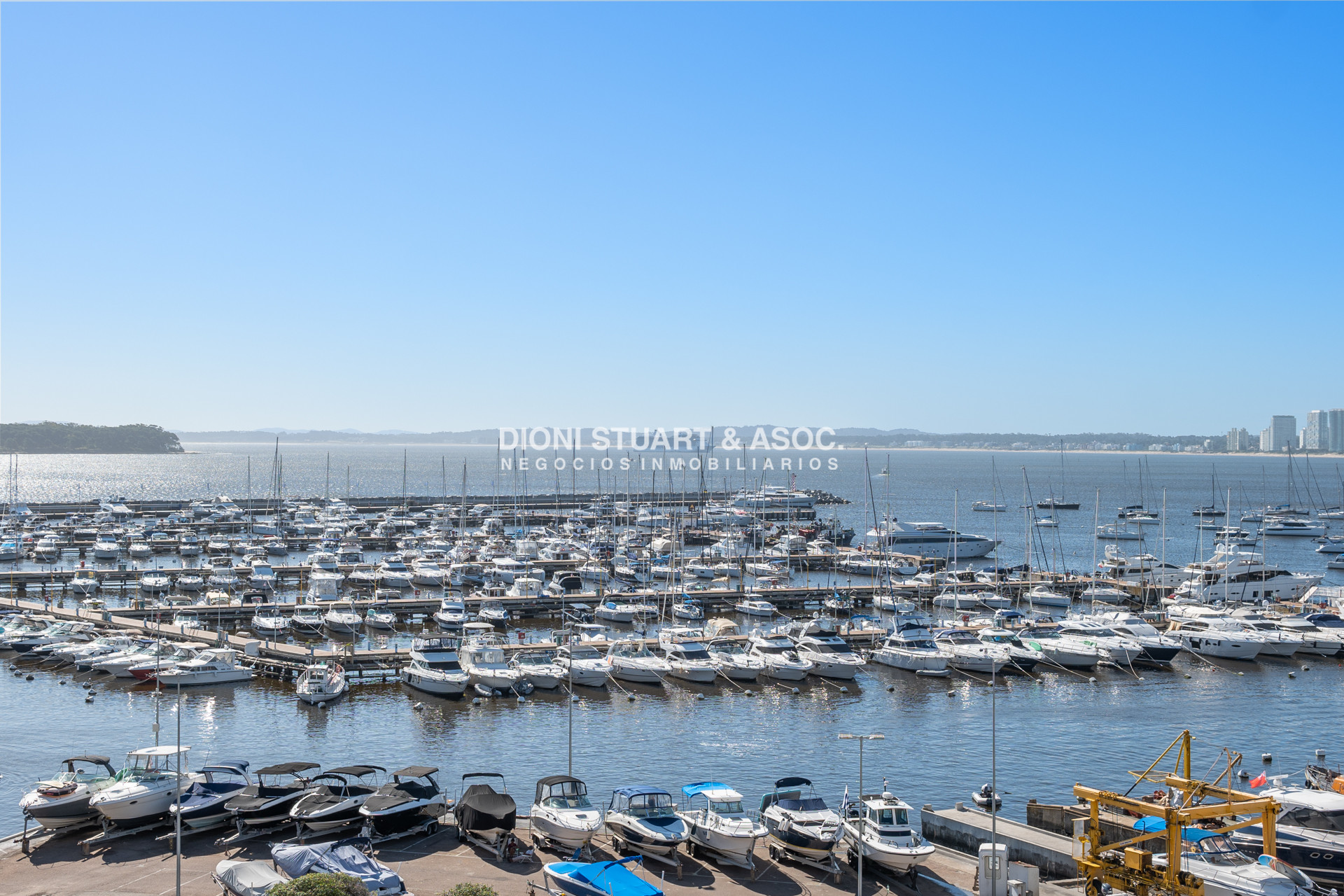 Apartamento ID.635 - Portofino - Increíble Vista Al Puerto - 3 Dorm en Suite + Dep.