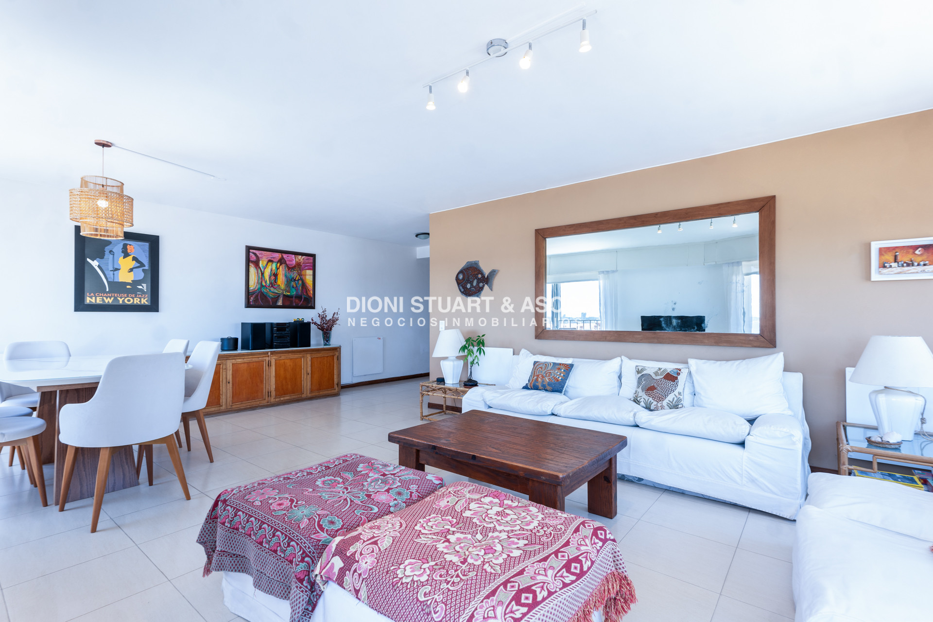 Apartamento ID.1158 - VENTA APARTAMENTO EN PENINSULA 2 DORMITORIOS RECICLADO VISTA AL MAR -  TORRE DEL SOL