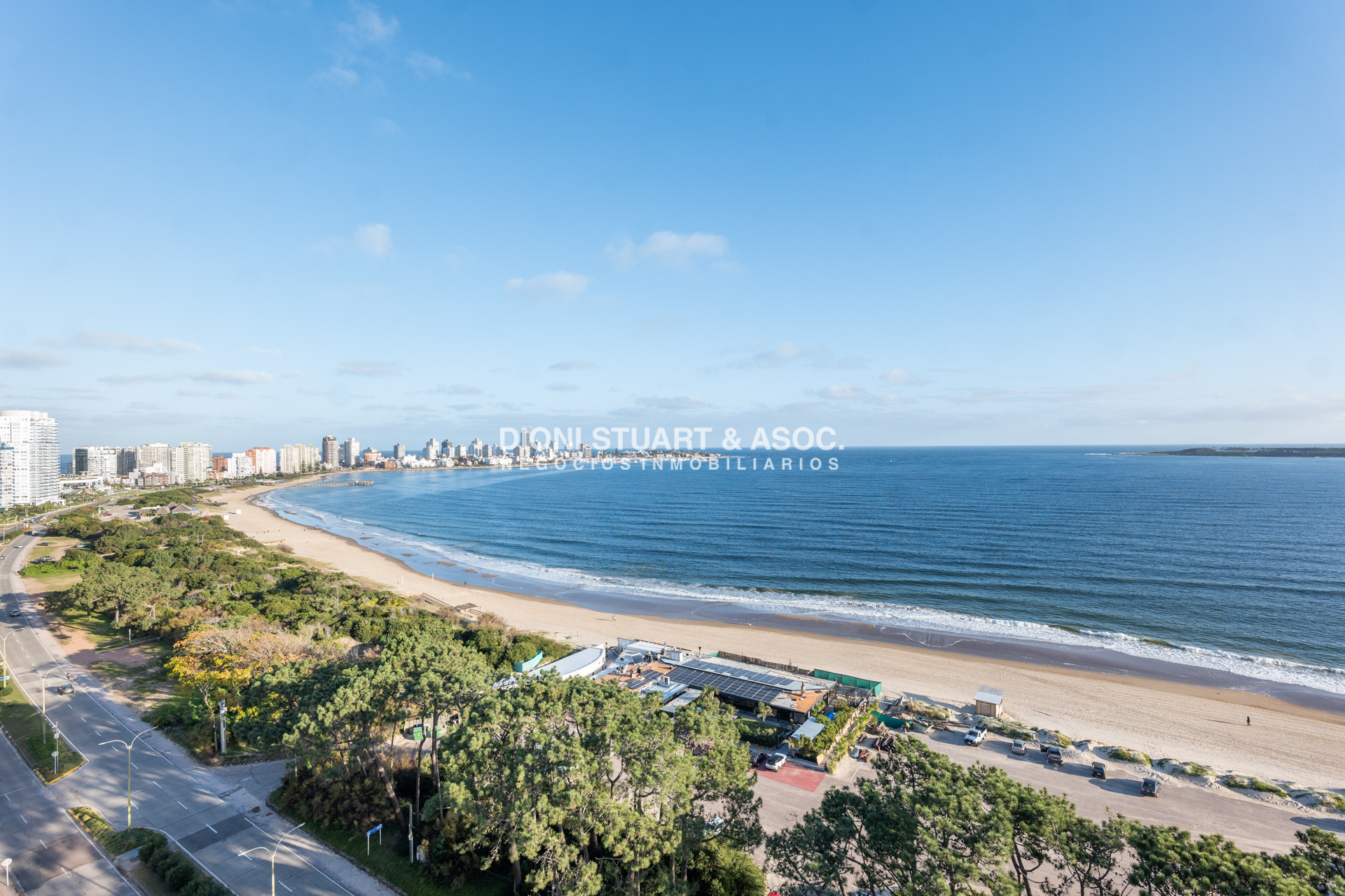 Apartamento ID.978 - APARTAMENTO EN VENTA EN EDIFICIO IMARANGATU - 3 DORM + DEP. CON PARRILLERO