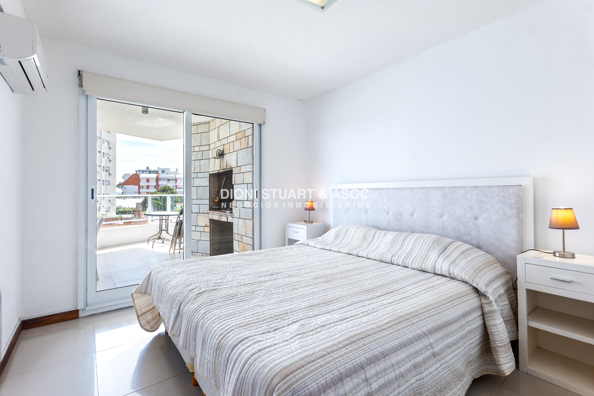 Apartamento ID.16 - Apartamento en Venta Frente Al Mar -  Mansa - Con Parrillero - 1 Dormitorio - Moderno
