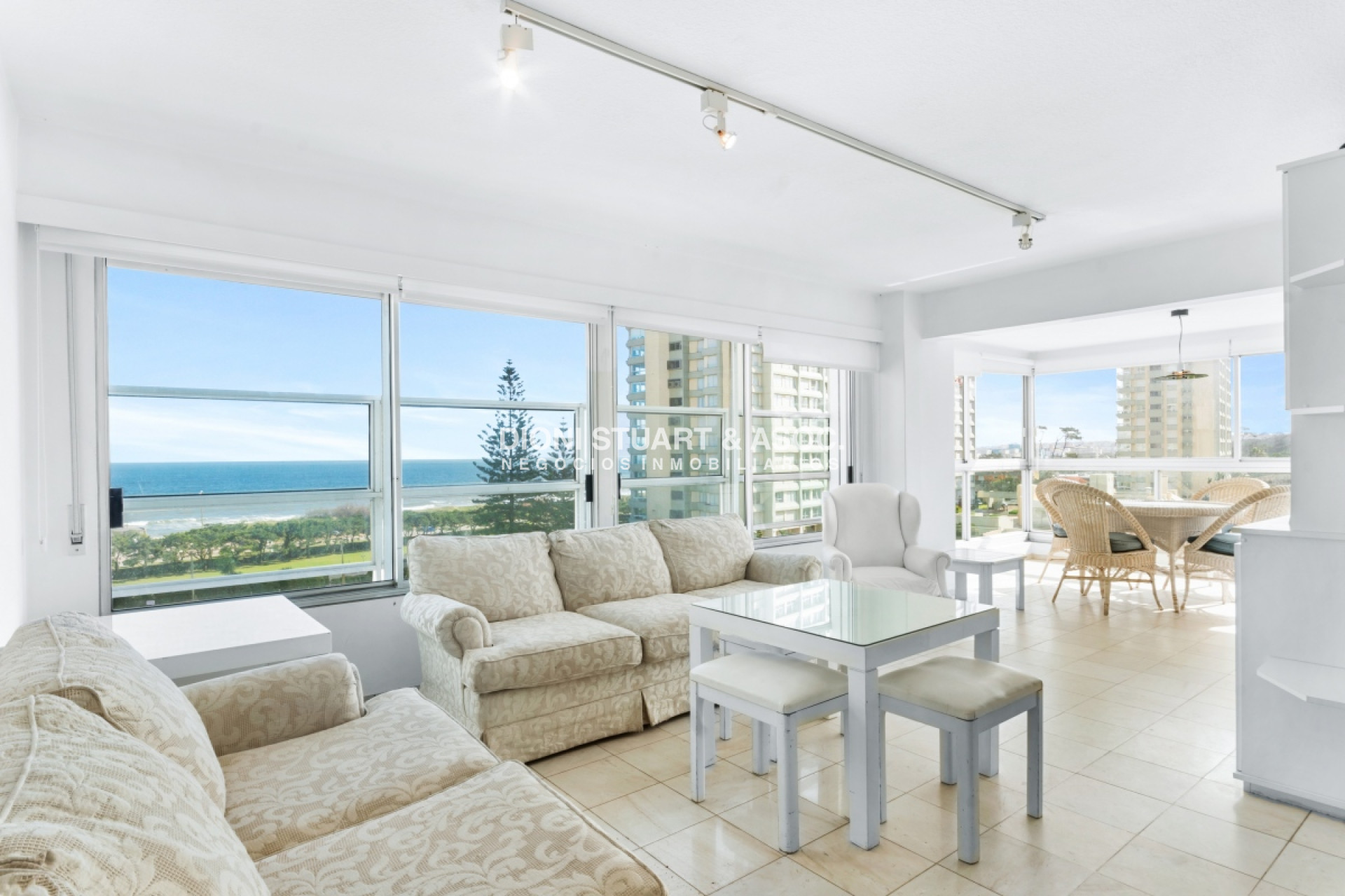 Apartamento ID.501 - APARTAMENTO EN VENTA FRENTE AL MAR 3 DORMITORIOS + DEPENDENCIA COMPLEJO LINCOLN CENTER TORRE JEFFERSON PLAYA MANSA