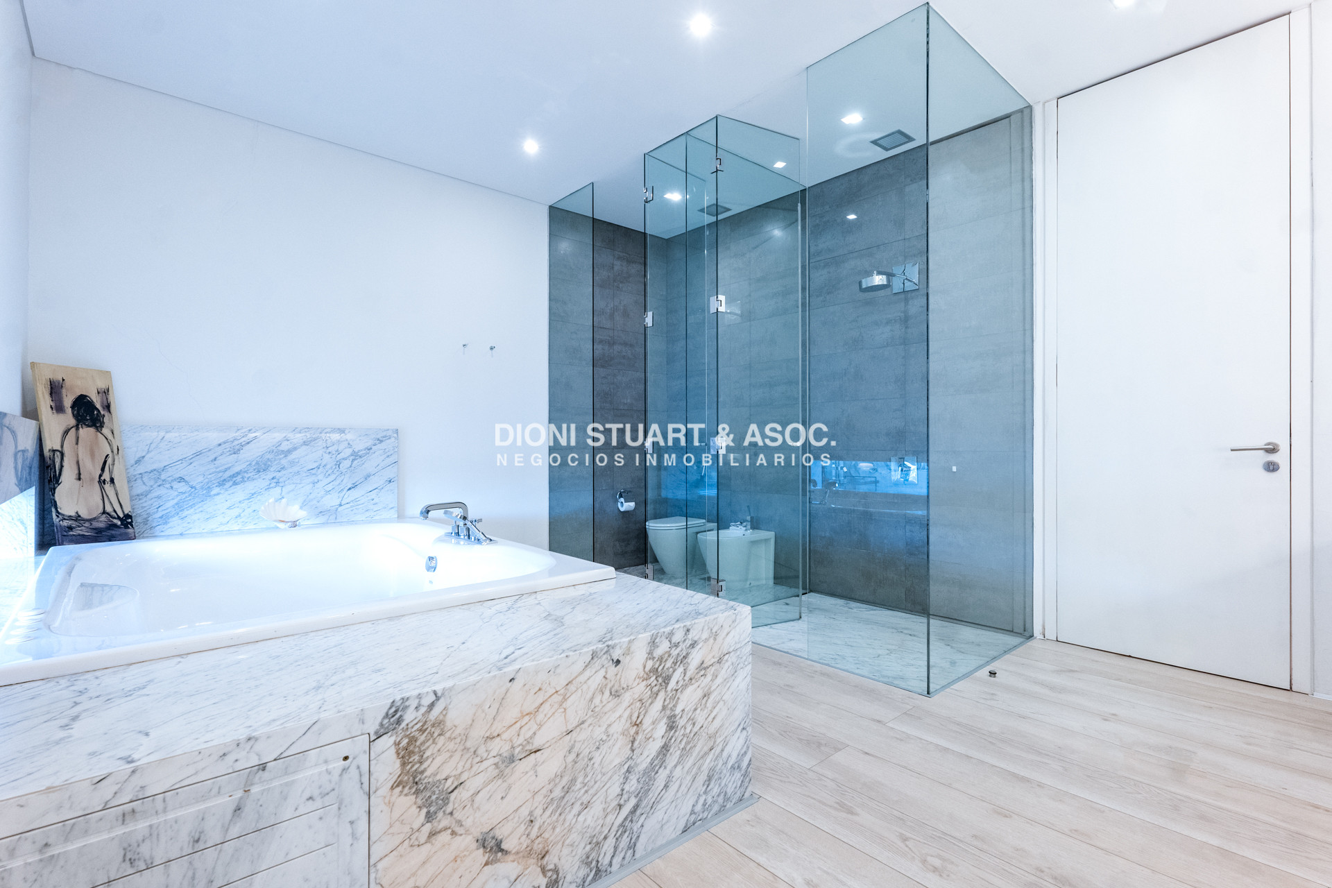 Apartamento ID.1073 - VENTA APARTAMENTO - EDIFICIO ACQUA - 4 SUITES + DEPENDENCIA