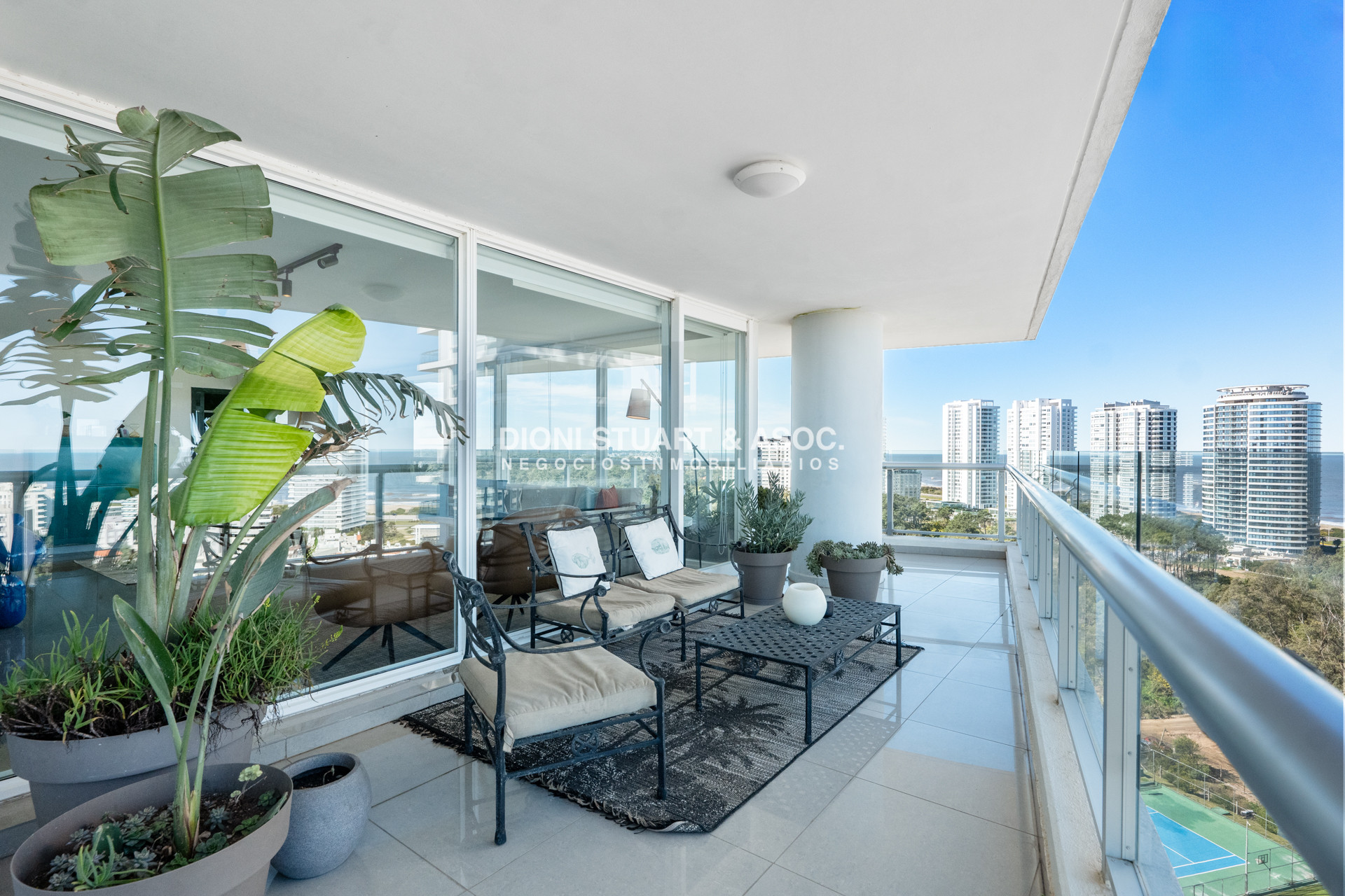 Apartamento ID.1067 - VENTA APARTAMENTO 4 DORMITORIOS PLAYA BRAVA - EDIFICIO ONE I