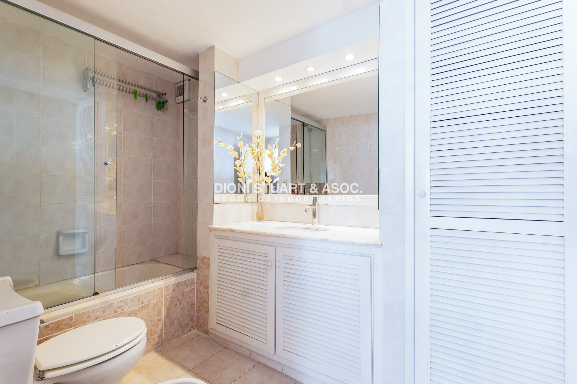 Apartamento ID.927 - DEPARTAMENTO EN PUNTA DEL ESTE CON VISTA AL MAR - 2 DORMITORIOS - TORRE PLAZA