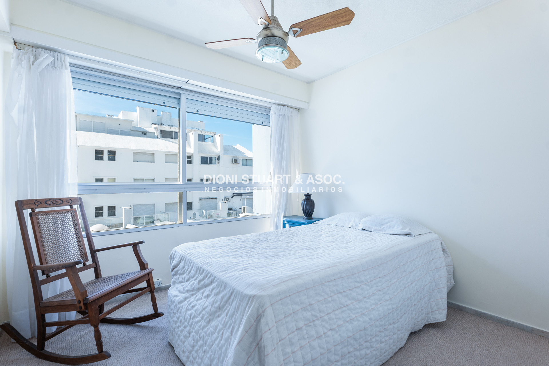 Apartamento ID.1053 - VENTA APARTAMENTO 2 DORMITORIOS PUNTA DEL ESTE - EDIFICIO VAN GOGH - GORLERO