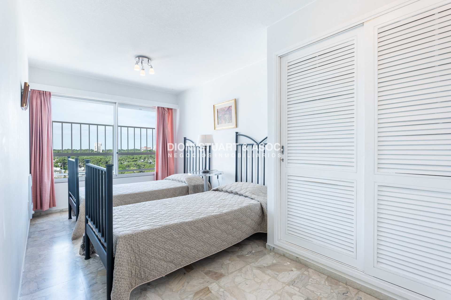 Apartamento ID.479 - ALQUILER ANUAL PENT HOUSE DUPLEX CON PARRILLERO 4 DORMITORIOS TORRE WASHINGTON - COMPLEJO LINCOLN CENTER