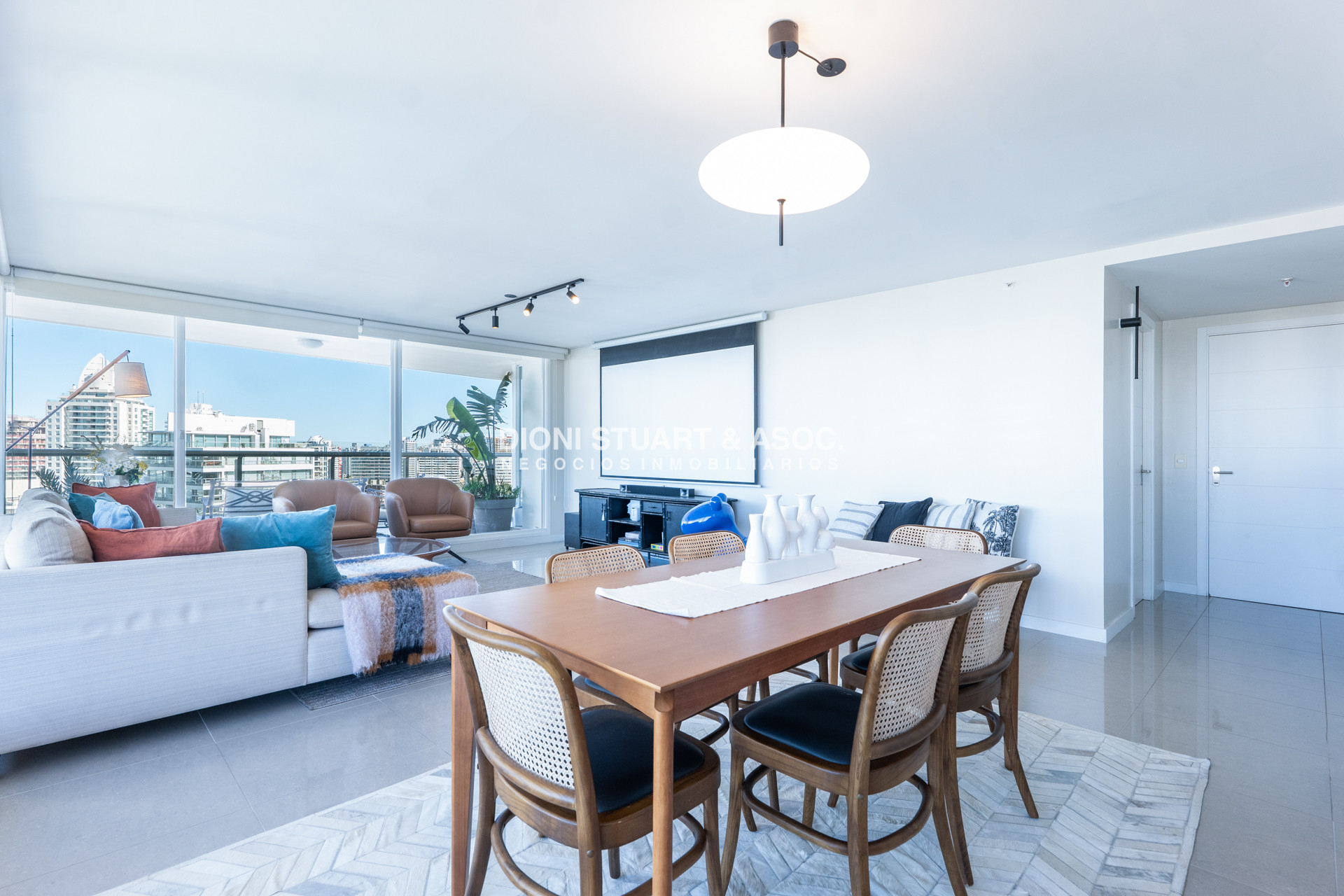 Apartamento ID.1067 - VENTA APARTAMENTO 4 DORMITORIOS PLAYA BRAVA - EDIFICIO ONE I