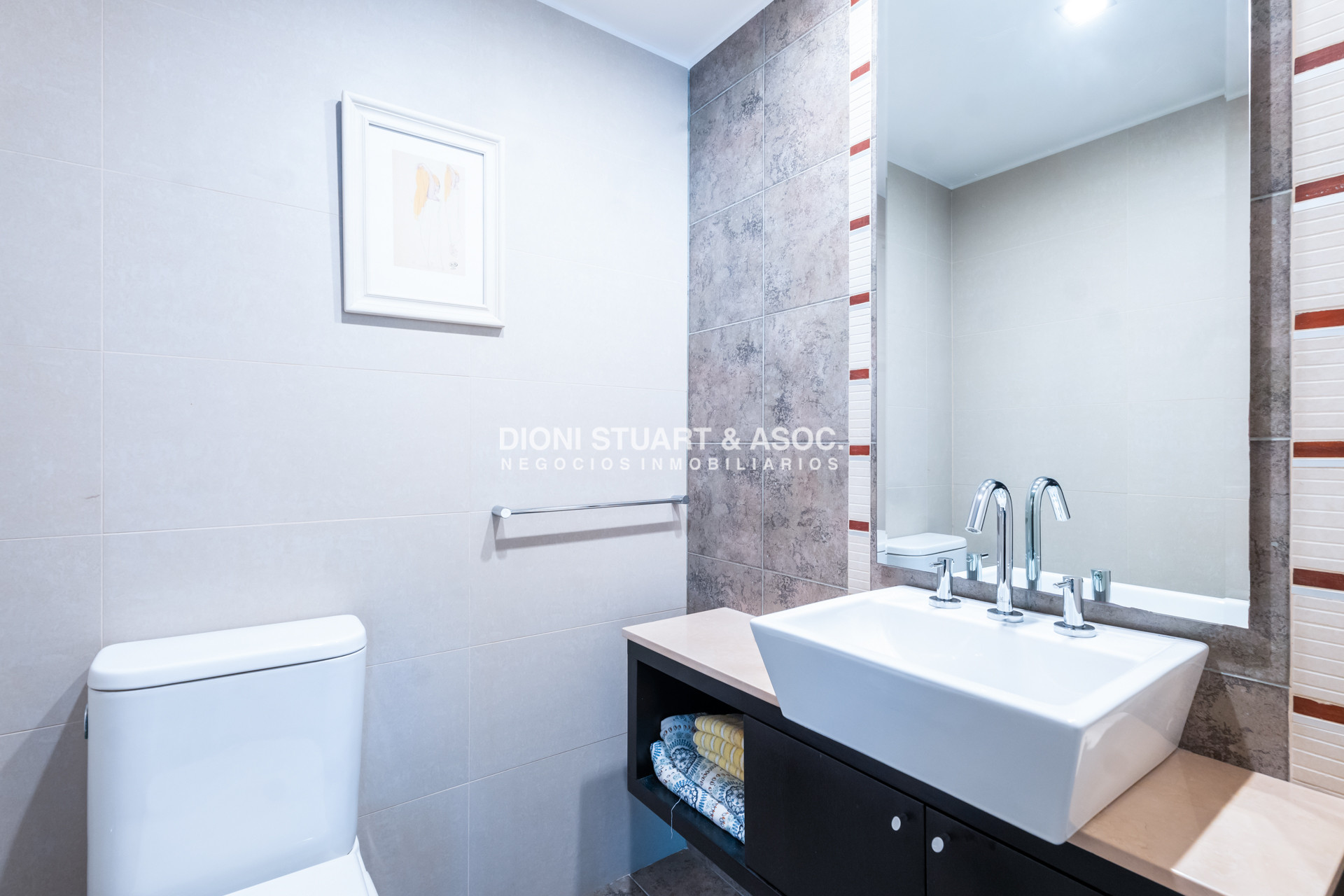 Apartamento ID.938 - GALA TOWER DEPARTAMENTO ESQUINERO 3 DORMITORIOS VISTA AL MAR - PLAYA MANSA - CON PARRILLERO