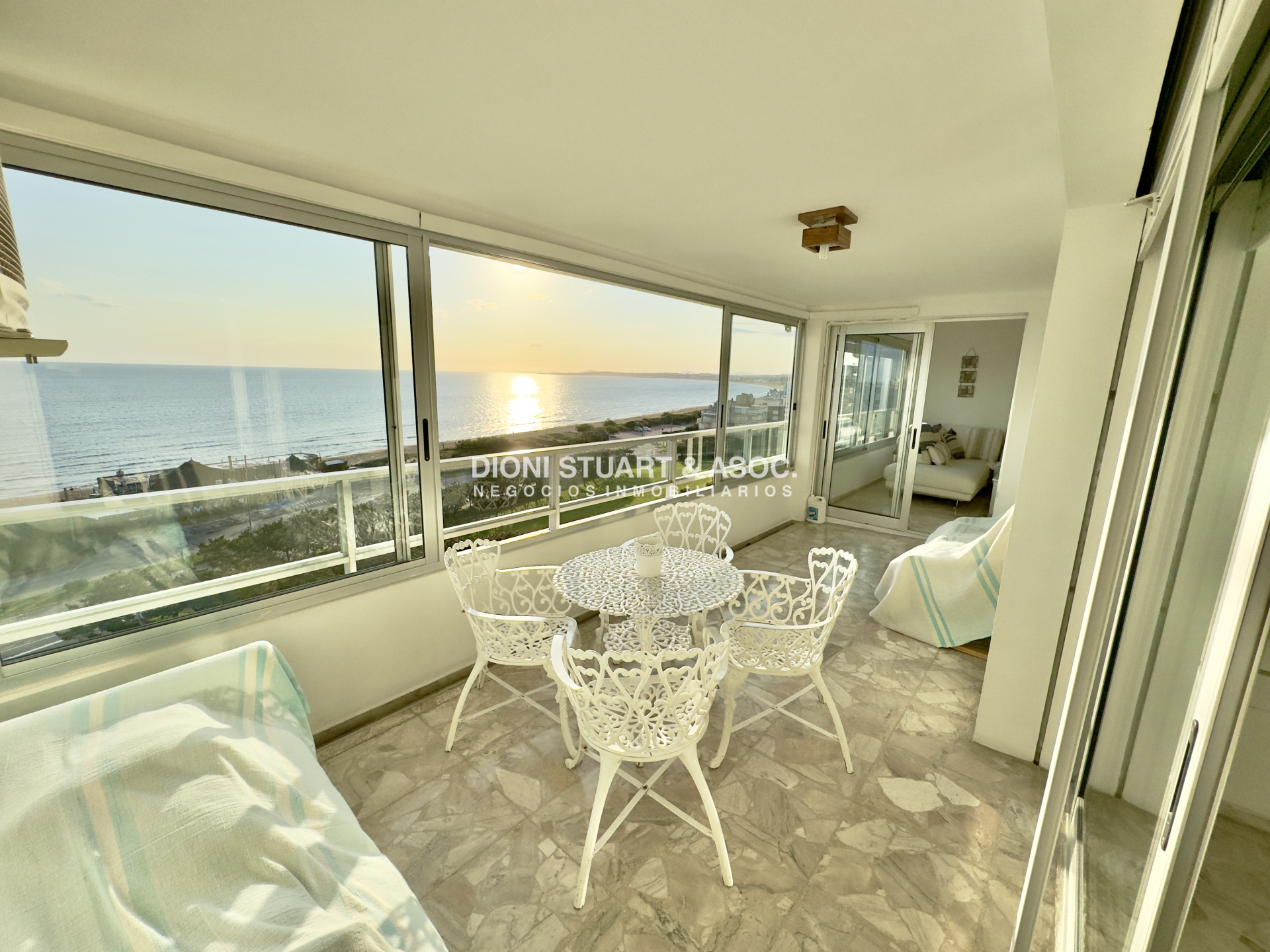 Apartamento ID.1105 - APARTAMENTO EN ALQUILER DE VERANO 2 DORMITORIO Y MEDIO FRENTE AL MAR TODOS LOS AMENITIES TORRE WASHINGTON COMPLEJO LINCOLN CENTER