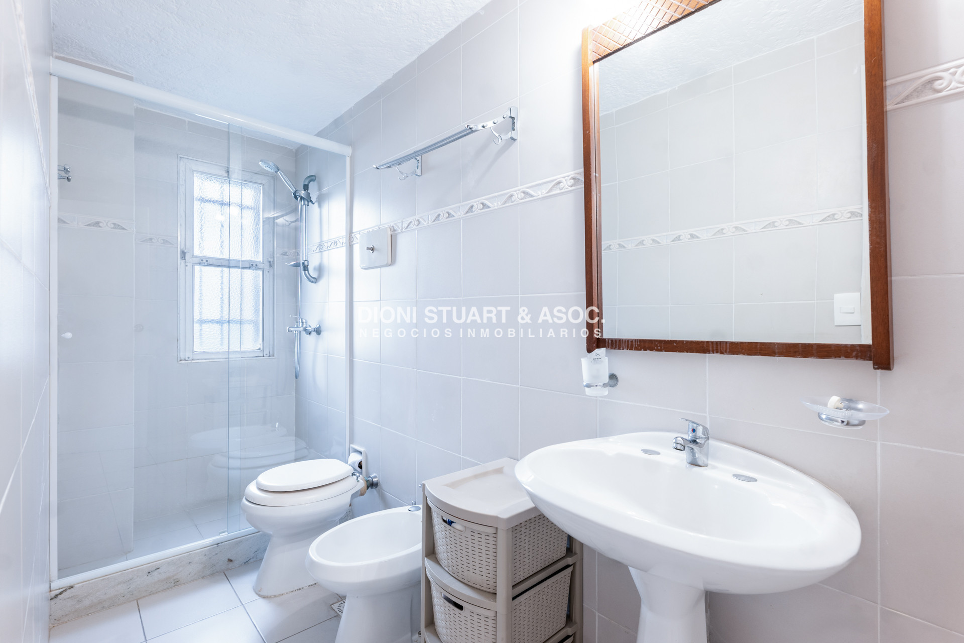 Apartamento ID.1124 - VENTA APRTAMENTO 3 DORMITORIOS PLAYA MANSA - EDIFICIO CIVITAVECCHIA
