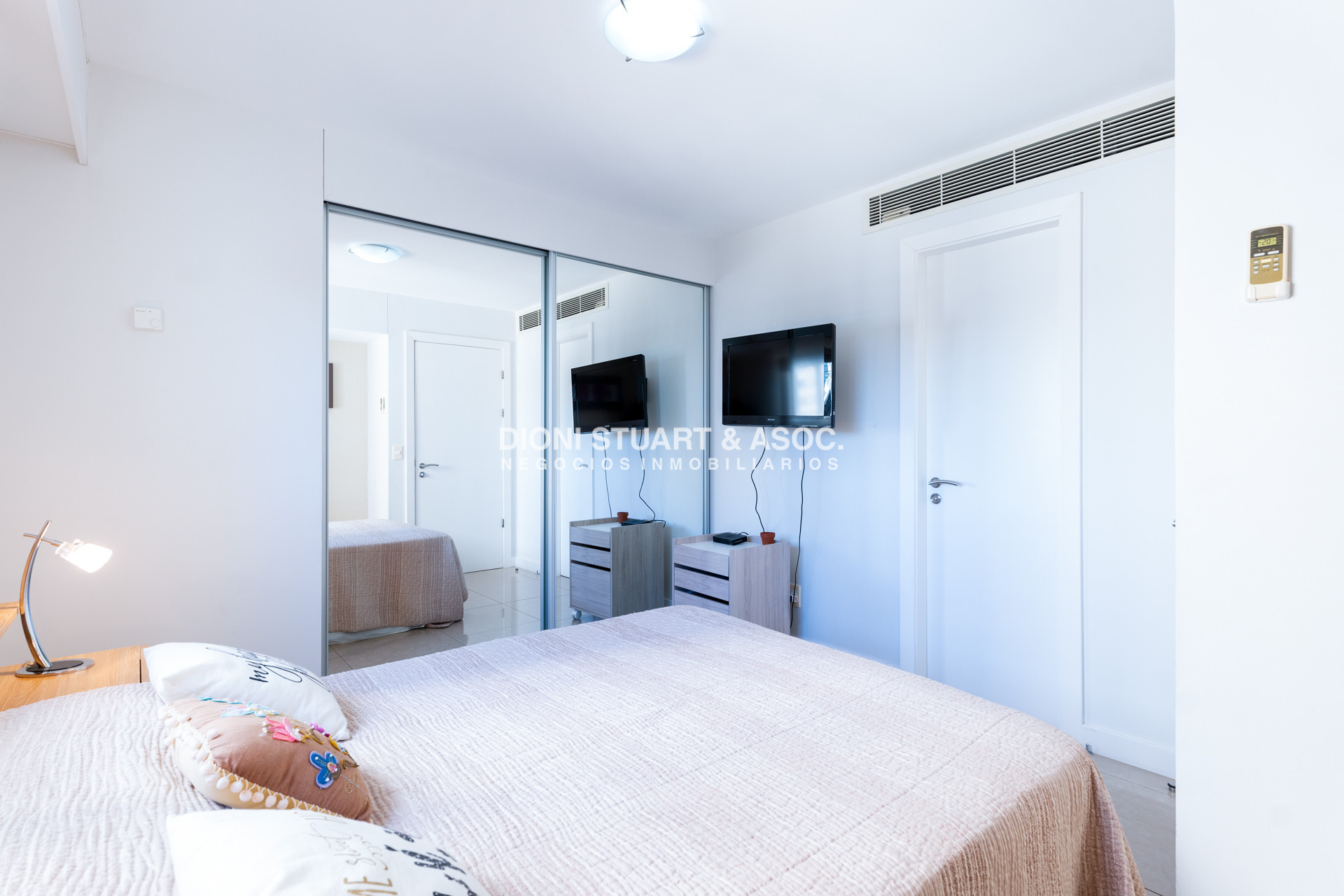 Apartamento ID.815 - Aquarela Esquinero En Venta - 3 Suites + dep - La mejor orientación