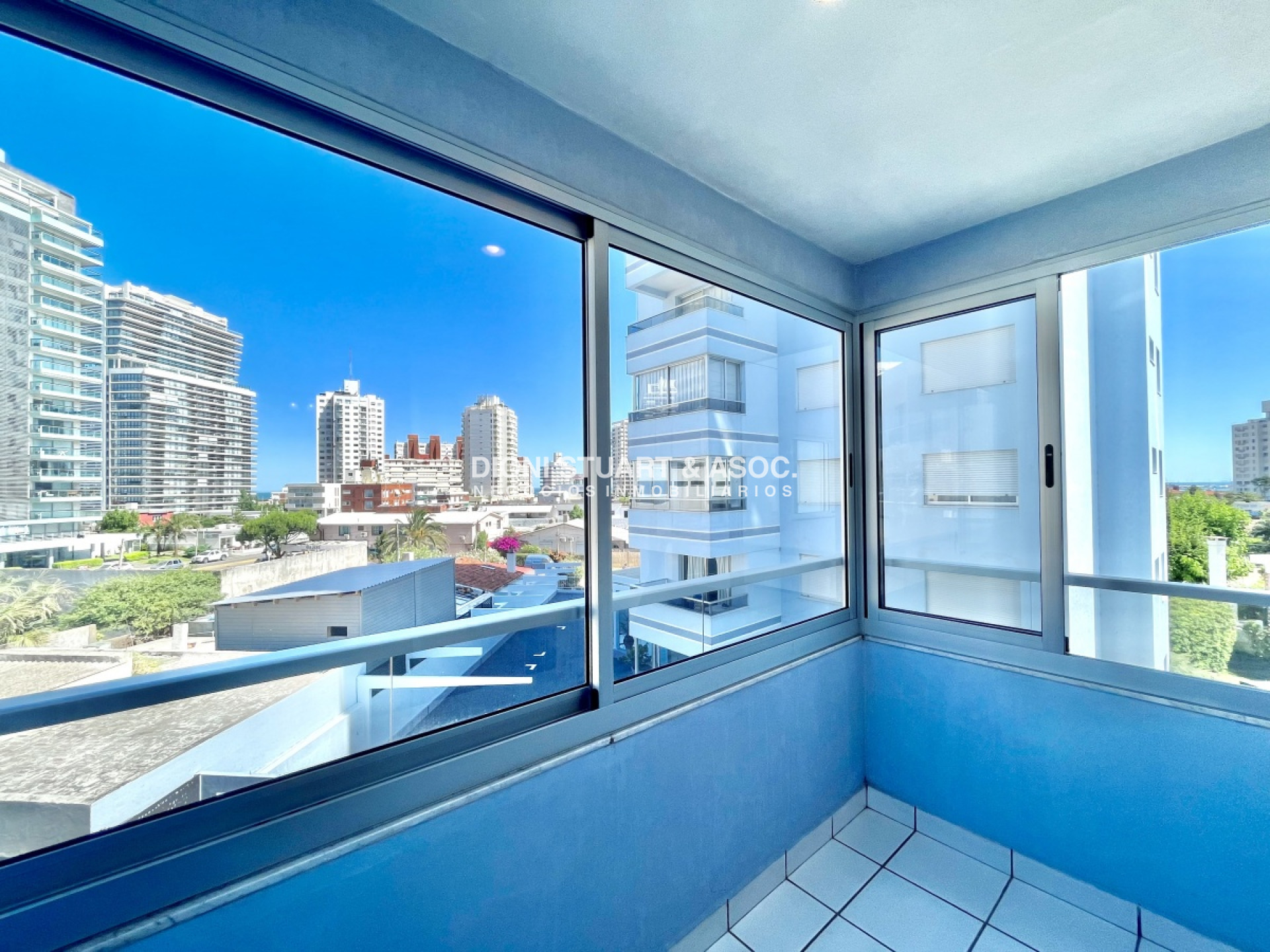 Apartamento ID.373 - APARTAMENTO EN VENTA EN PUNTA DEL ESTE 1 DORMITORIO BAJAS EXPENSAS Y COCHERA
