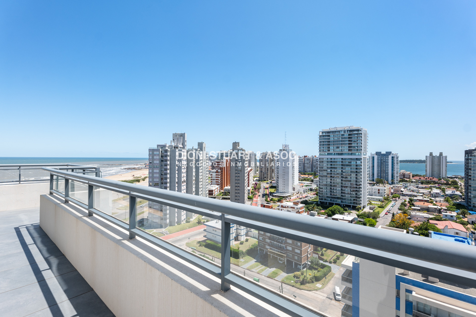 Apartamento ID.864 - APARTAMENTO A ESTRENAR EN PLAYA BRAVA PUNTA DEL ESTE - 2 DORMITORIOS - EDIF. SIGLO SOL II - BAJAS EXPENSAS