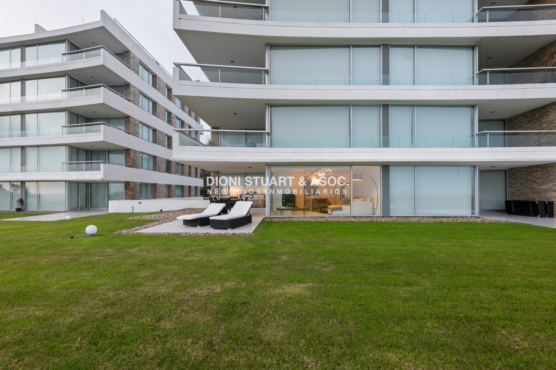 Apartamento ID.1022 - APARTAMENTO EN VENTA - LUMIERE - 3 DORMITORIOS EN SUITE + DEP. SERV - PLAYA MANSA