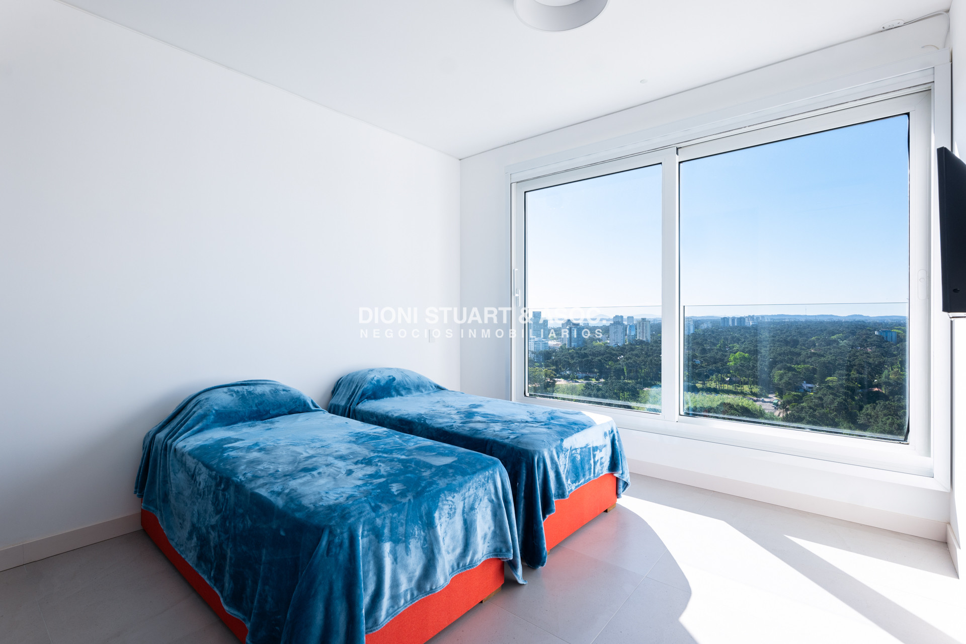 Apartamento ID.829 - DEPARTAMENTO EN VENTA EN LE PARC III UNIFICADO - IMPONENTE