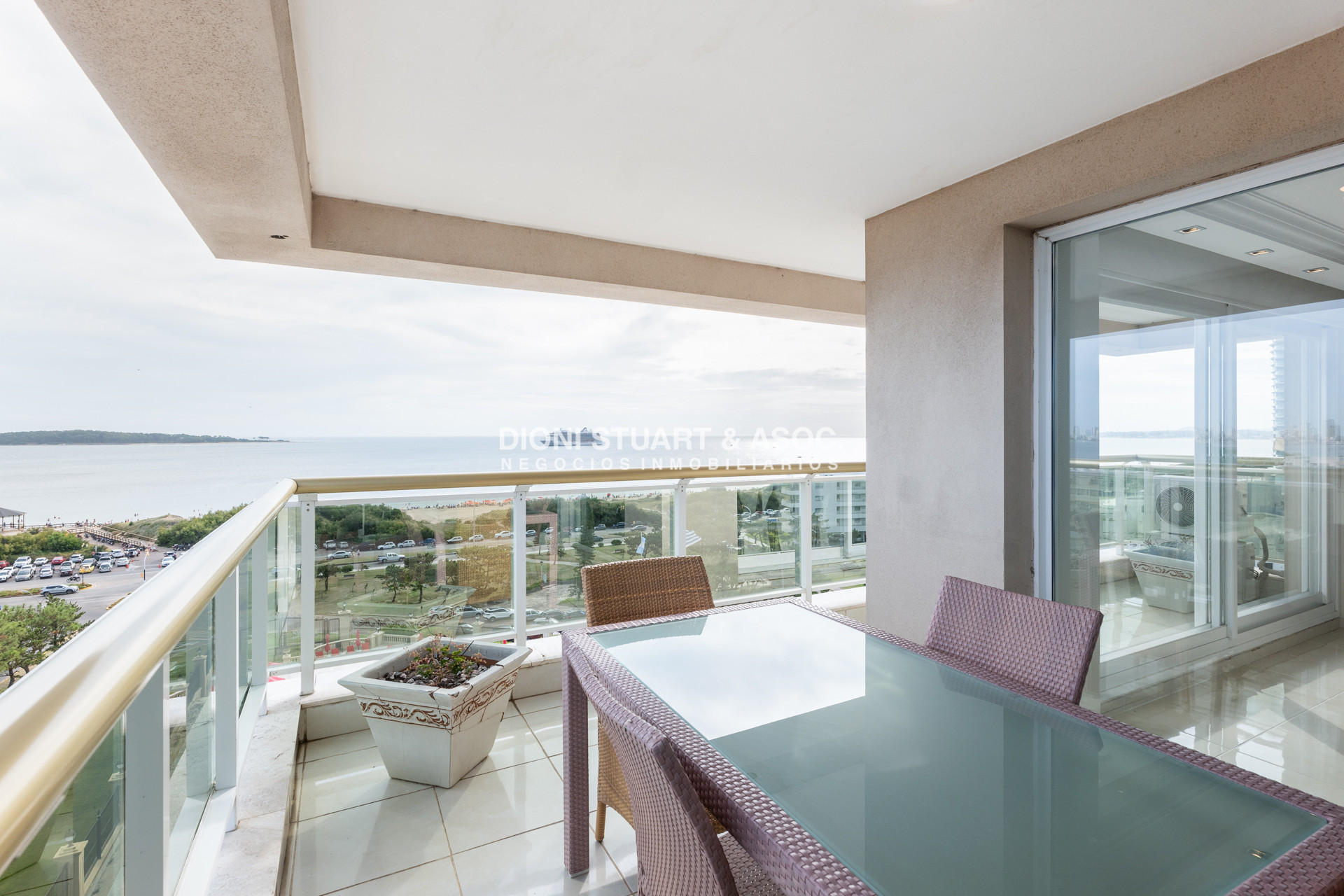 Apartamento ID.902 - DEPARTAMENTO EN VENTA EN LE JARDIN - ESQUINERO - 3 DORMITORIOS EN SUITE
