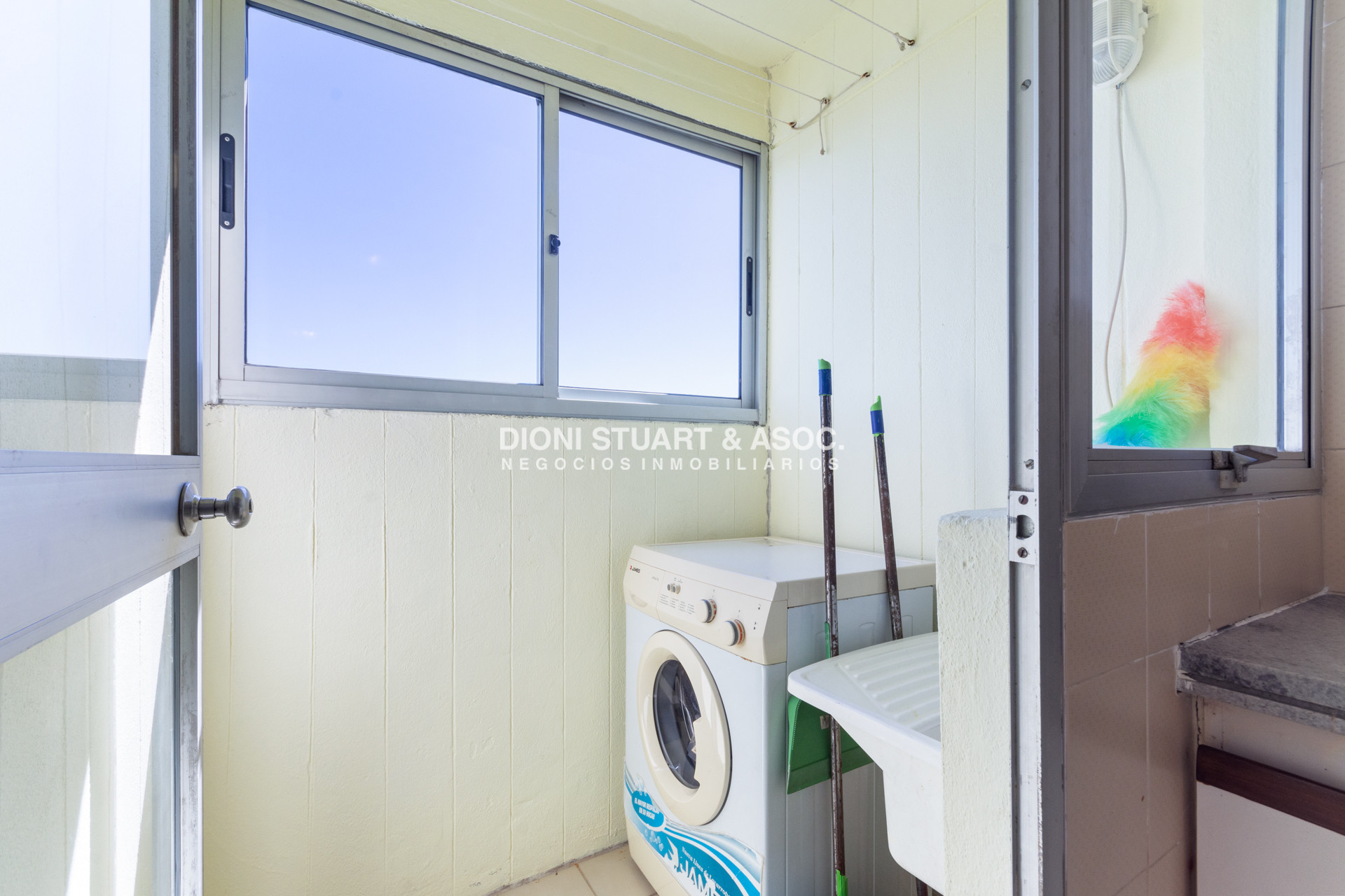 Apartamento ID.579 - Parquemar Roosevelt - Piso alto - 2 Dorm 