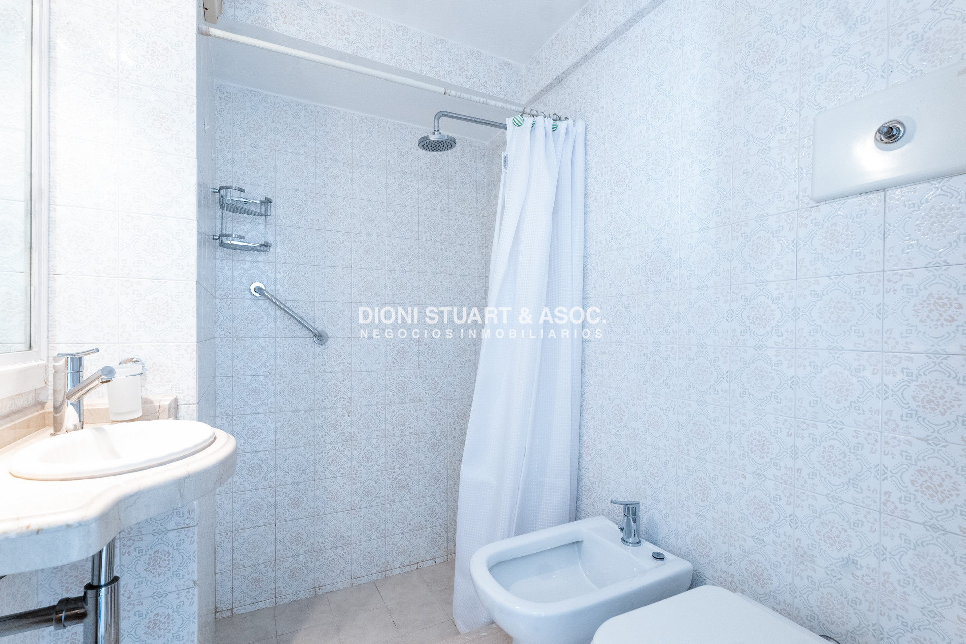Apartamento ID.1053 - VENTA APARTAMENTO 2 DORMITORIOS PUNTA DEL ESTE - EDIFICIO VAN GOGH - GORLERO
