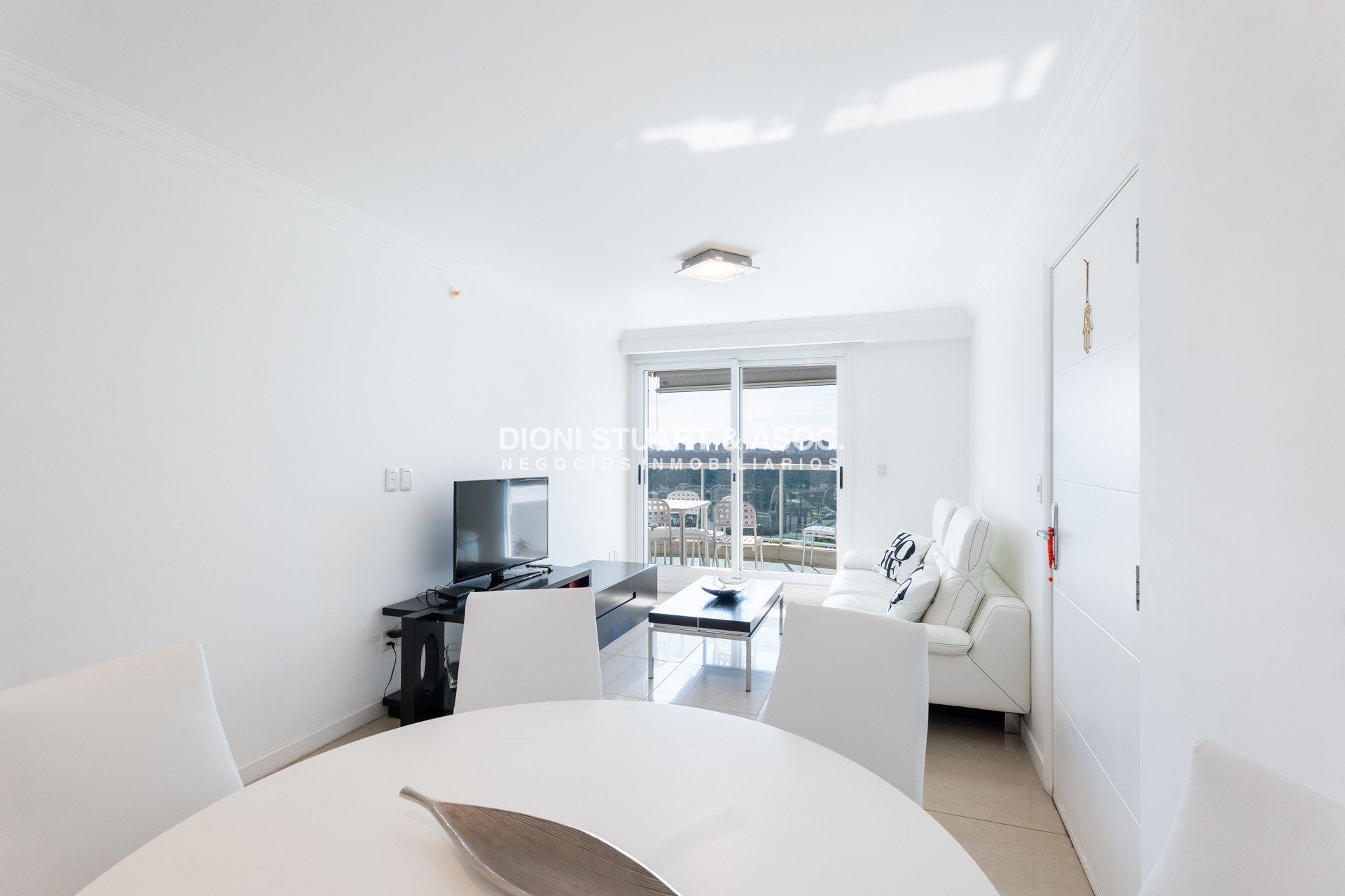Apartamento ID.739 - DEPARTAMENTO EN VENTA EN CASINO TOWER - 2 DORM EN SUITE - TODOS LOS AMENITIES