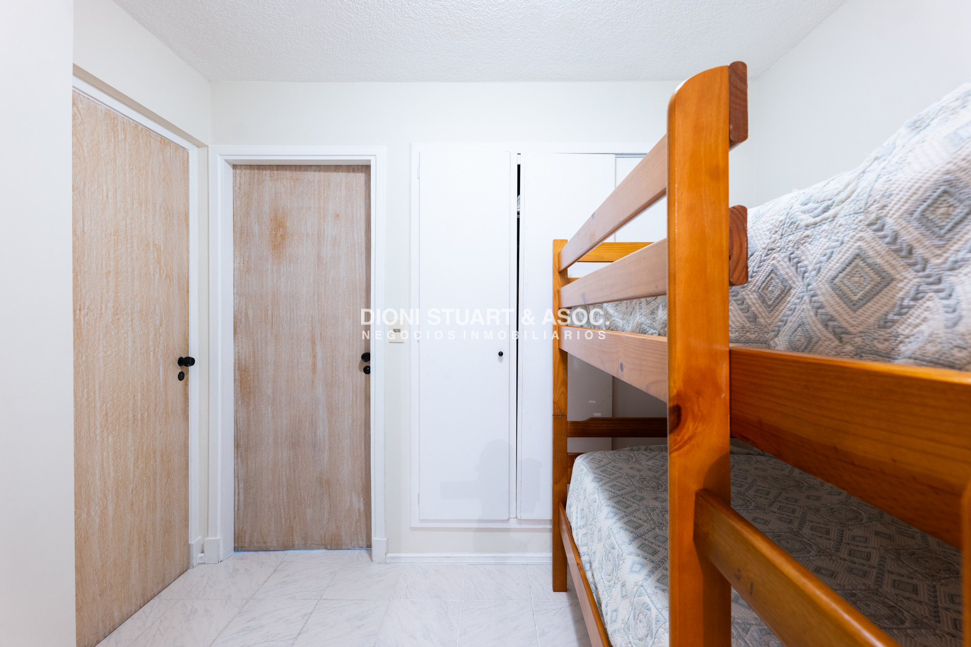Apartamento ID.746 - Apartamento en Venta - Playa Mansa - 1 Dormitorio y Medio - Complejo Lincoln Center