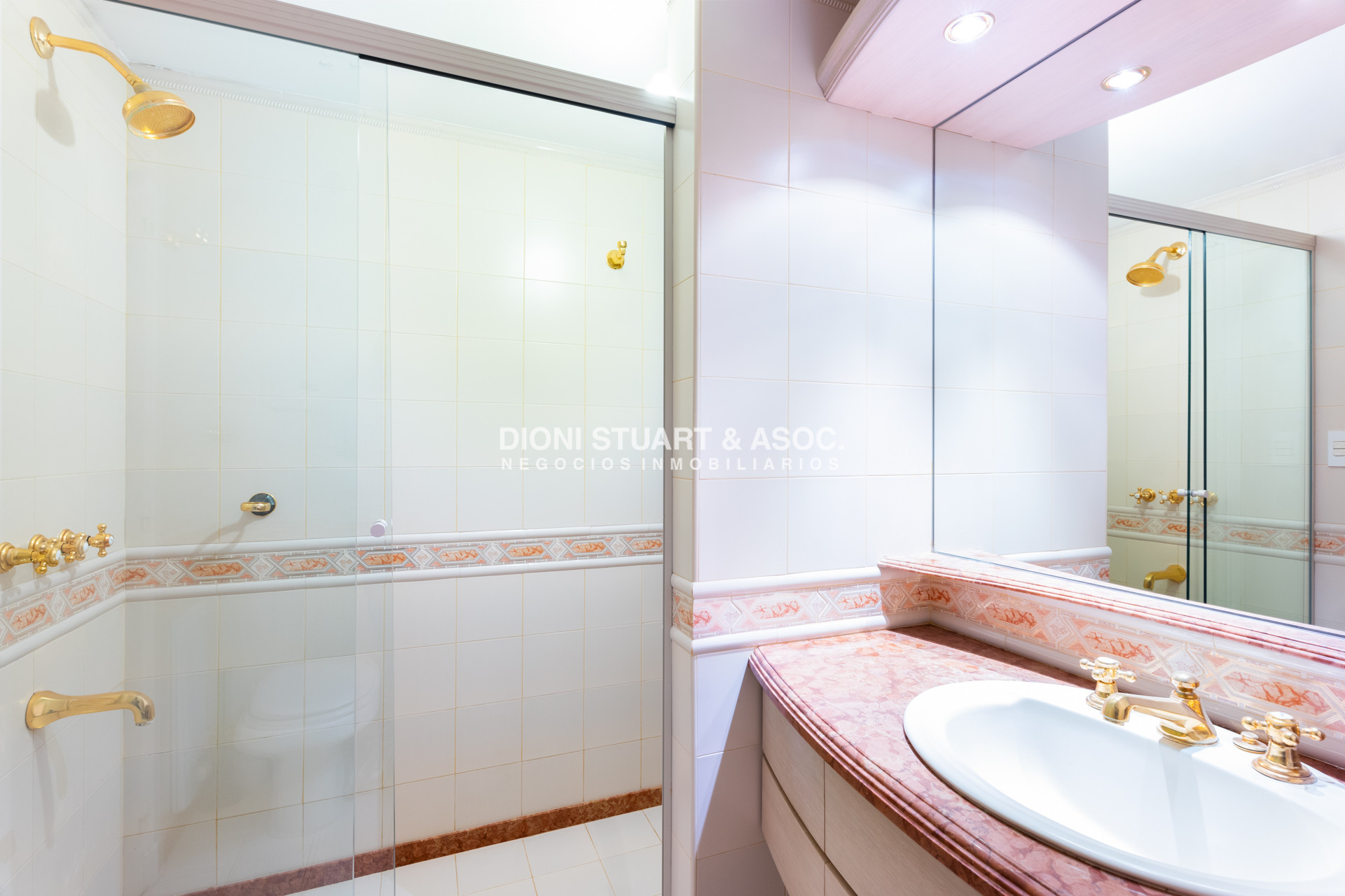 Apartamento ID.339 - APARAMENTO EN VENTA FRENTE AL MAR COMPLEJO LINCOLN CENTER TORRE JEFFERSON