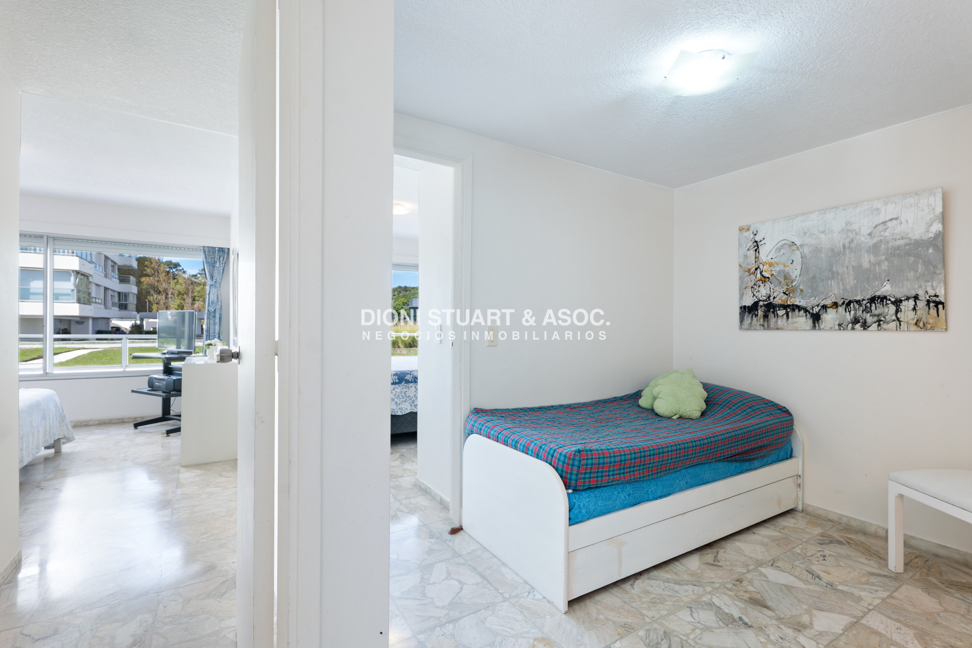 Apartamento ID.407 - Oportunidad - Apartamento en Venta - Primera Linea Mansa - 2 Dormitorios y Medio - Reciclado - Complejo Lincoln Center