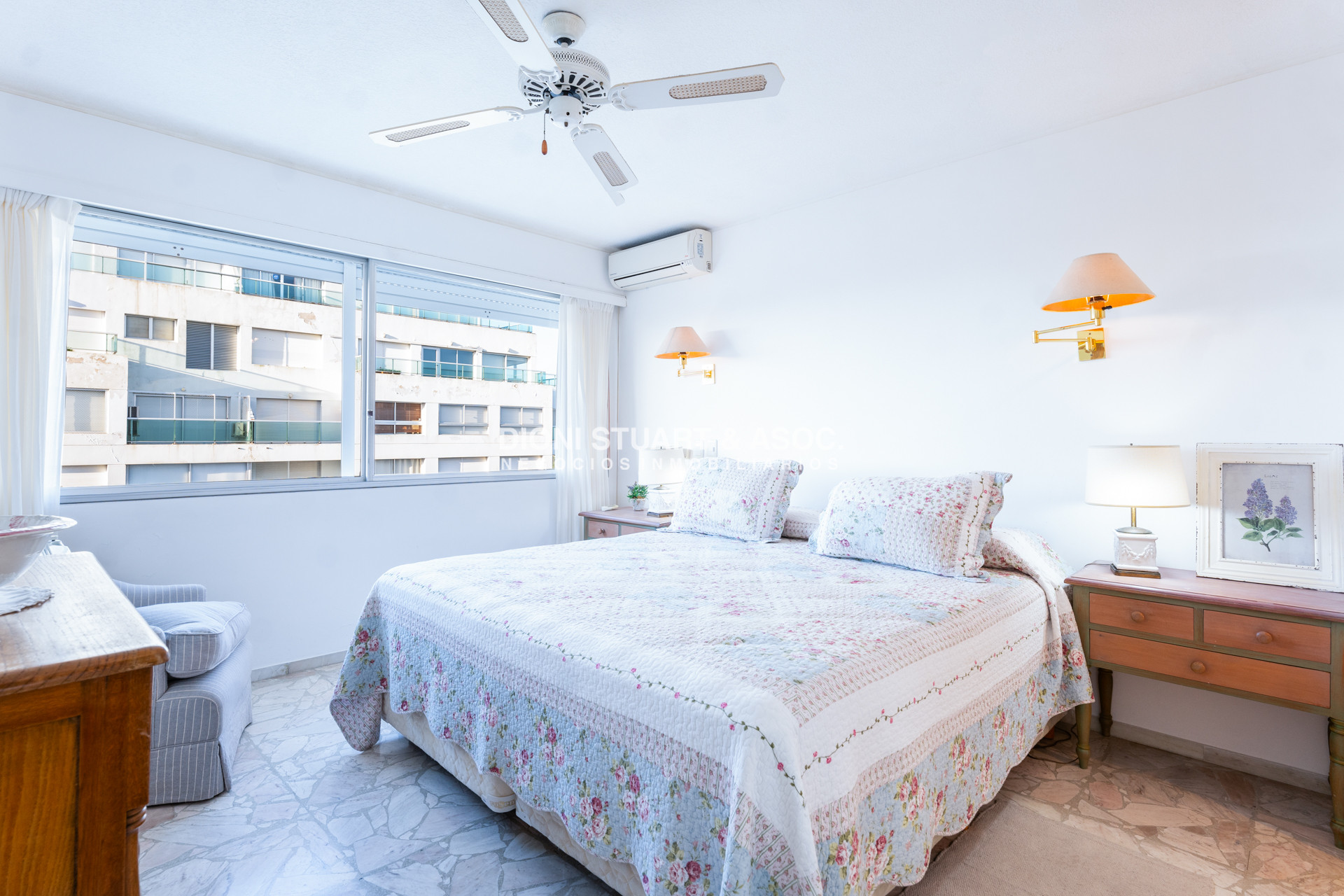 Apartamento ID.978 - APARTAMENTO EN VENTA EN EDIFICIO IMARANGATU - 3 DORM + DEP. CON PARRILLERO