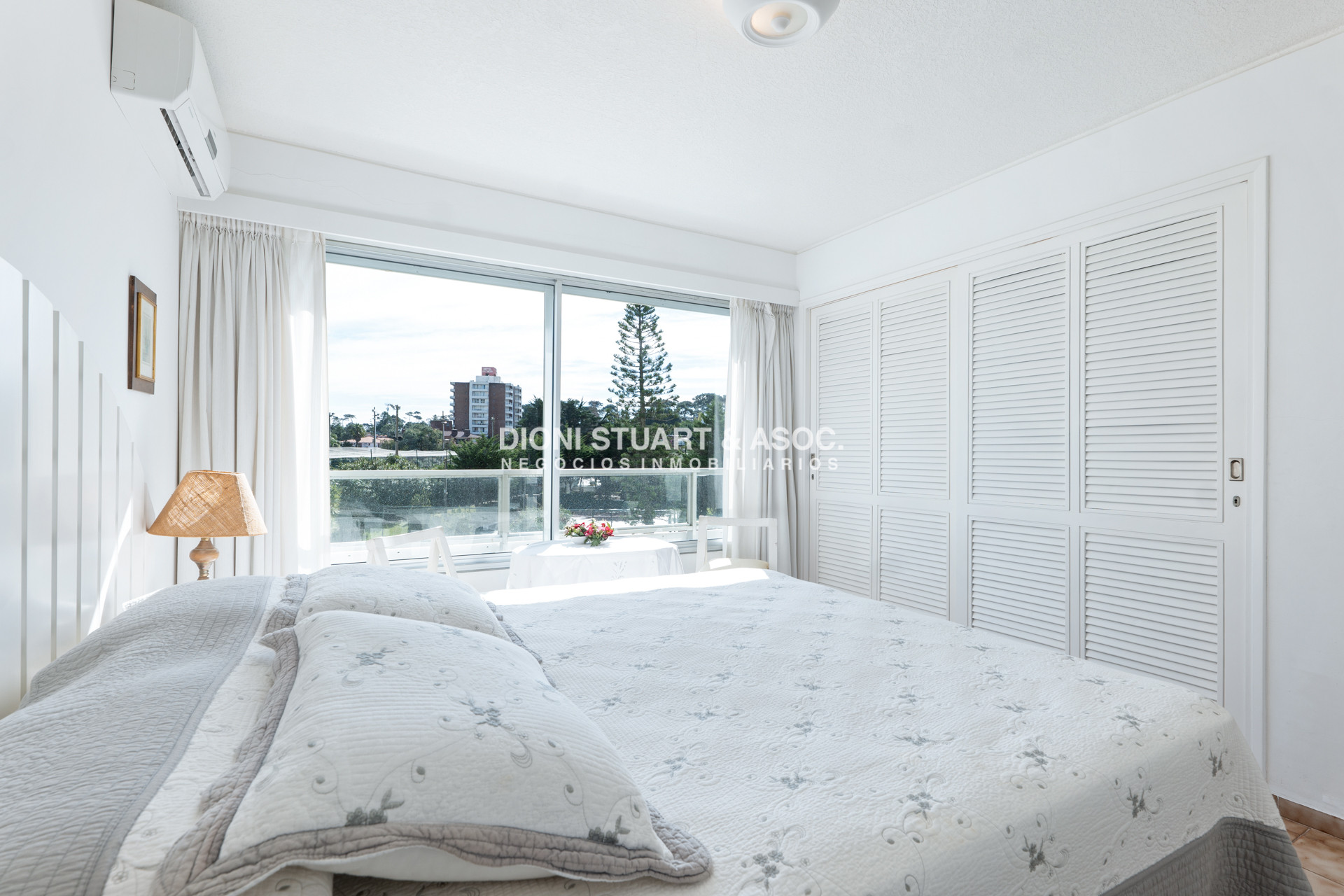 Apartamento ID.675 - APARTAMENTO EN PLAYA MANSA - TORRE JEFFERSON  - 4 DORMITORIOS - COMPLEJO LINCOLN CENTER